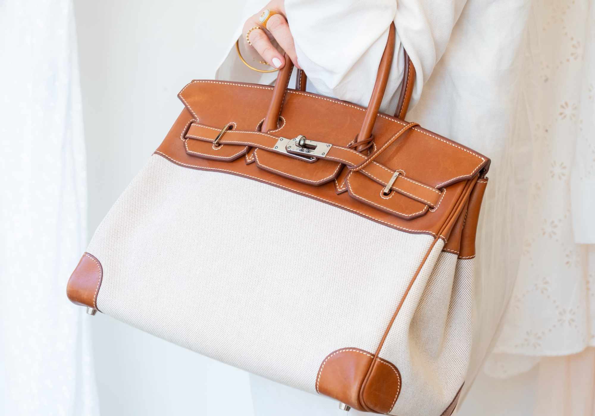The Modern Way to Curate Your Wardrobe: A Guide for UK Fashionistas - Reloved Again