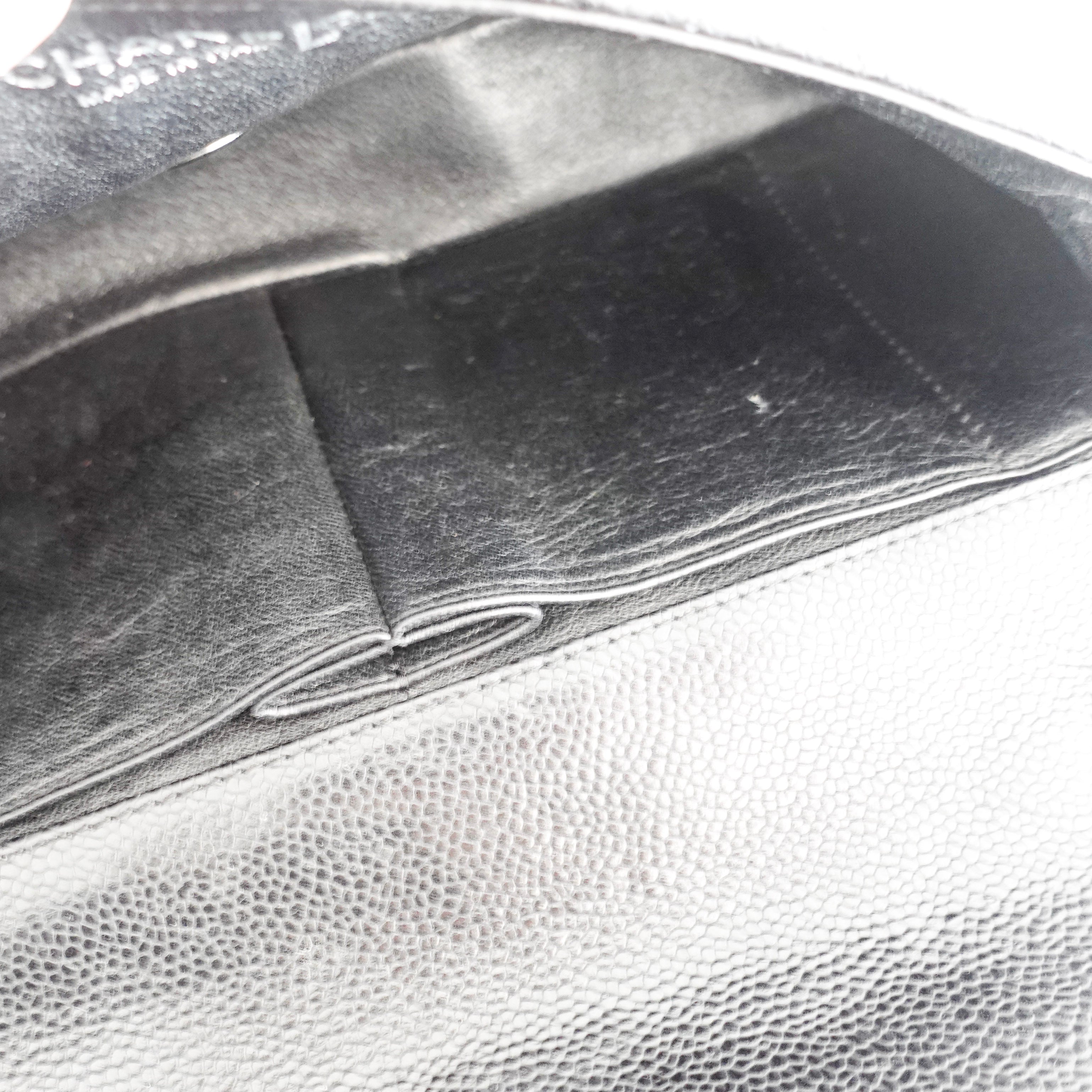 East West shoulder bag caviar