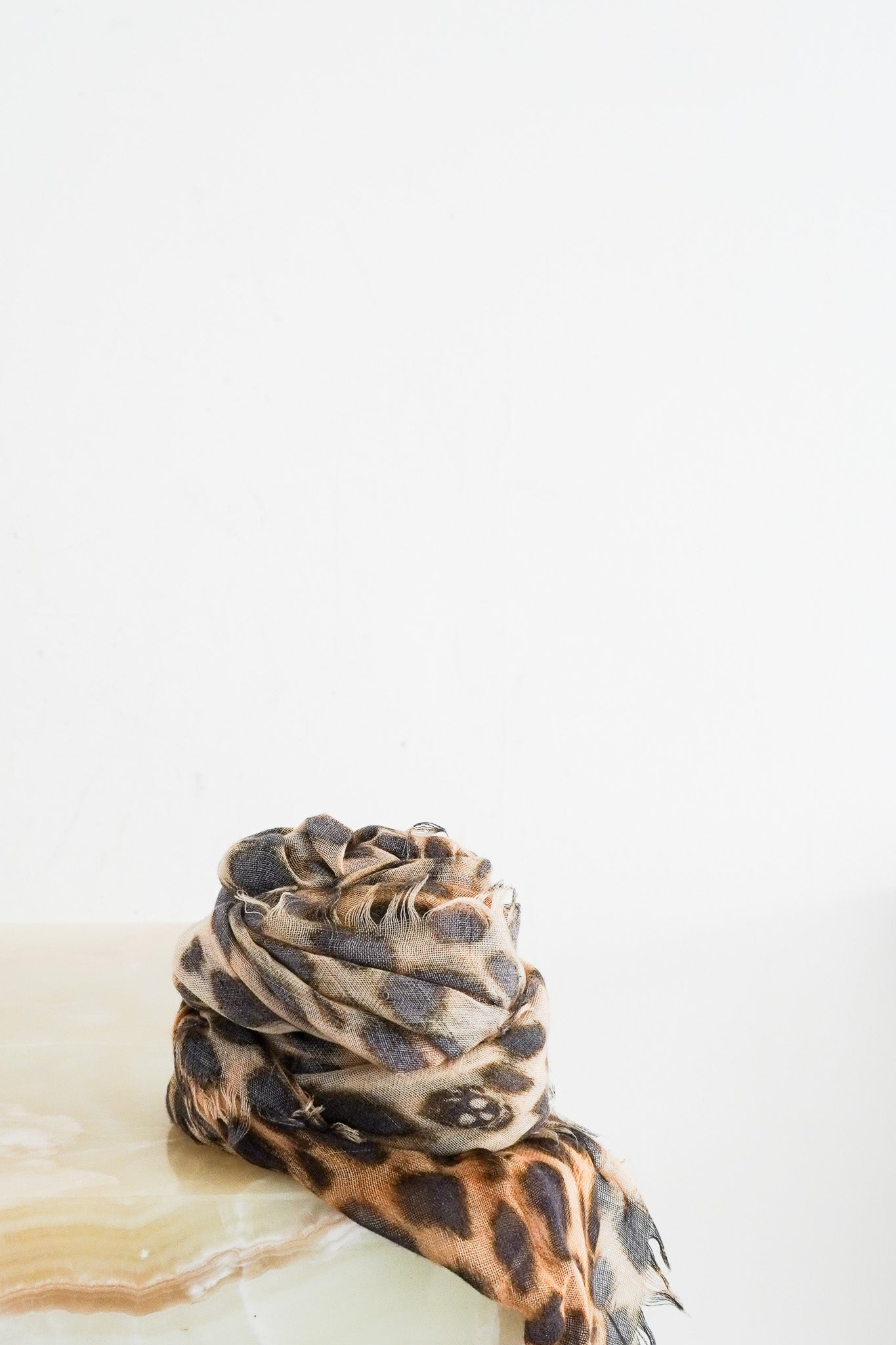 Alexander-McQueen-Leopard-Skull-Scarf-front-picture-chelsea-london