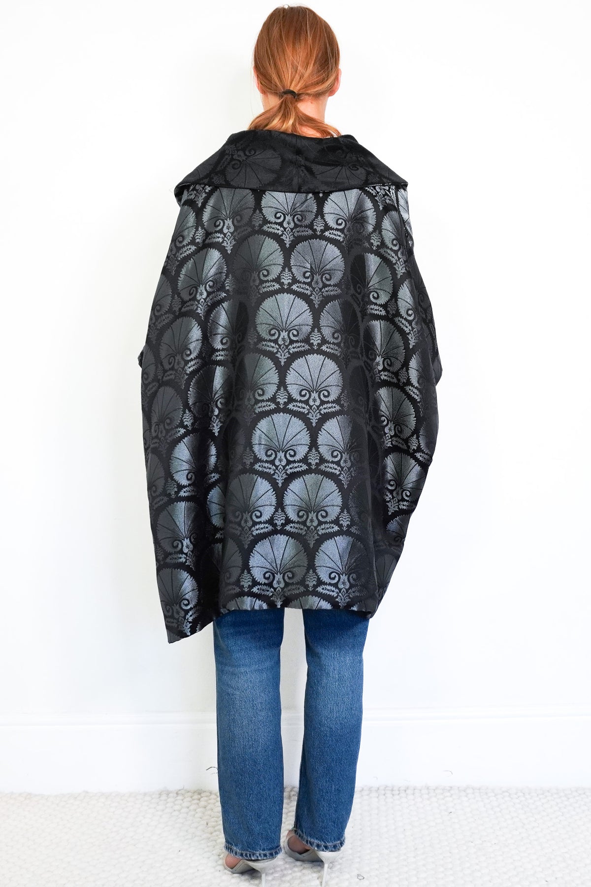 Back Image: Eskandar Unique Kimono