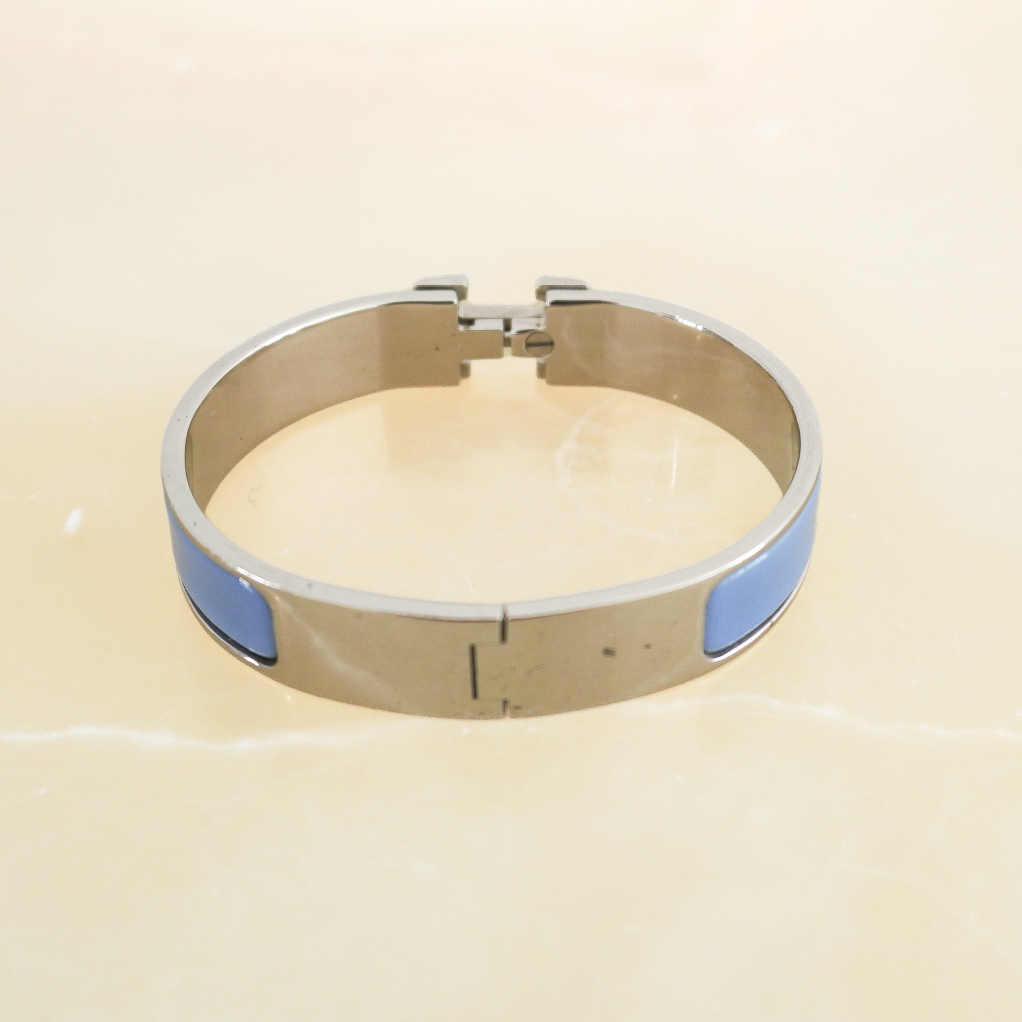 Back image Hermès Clic Clac H Blue Enamel & Palladium-Plated Bracelet