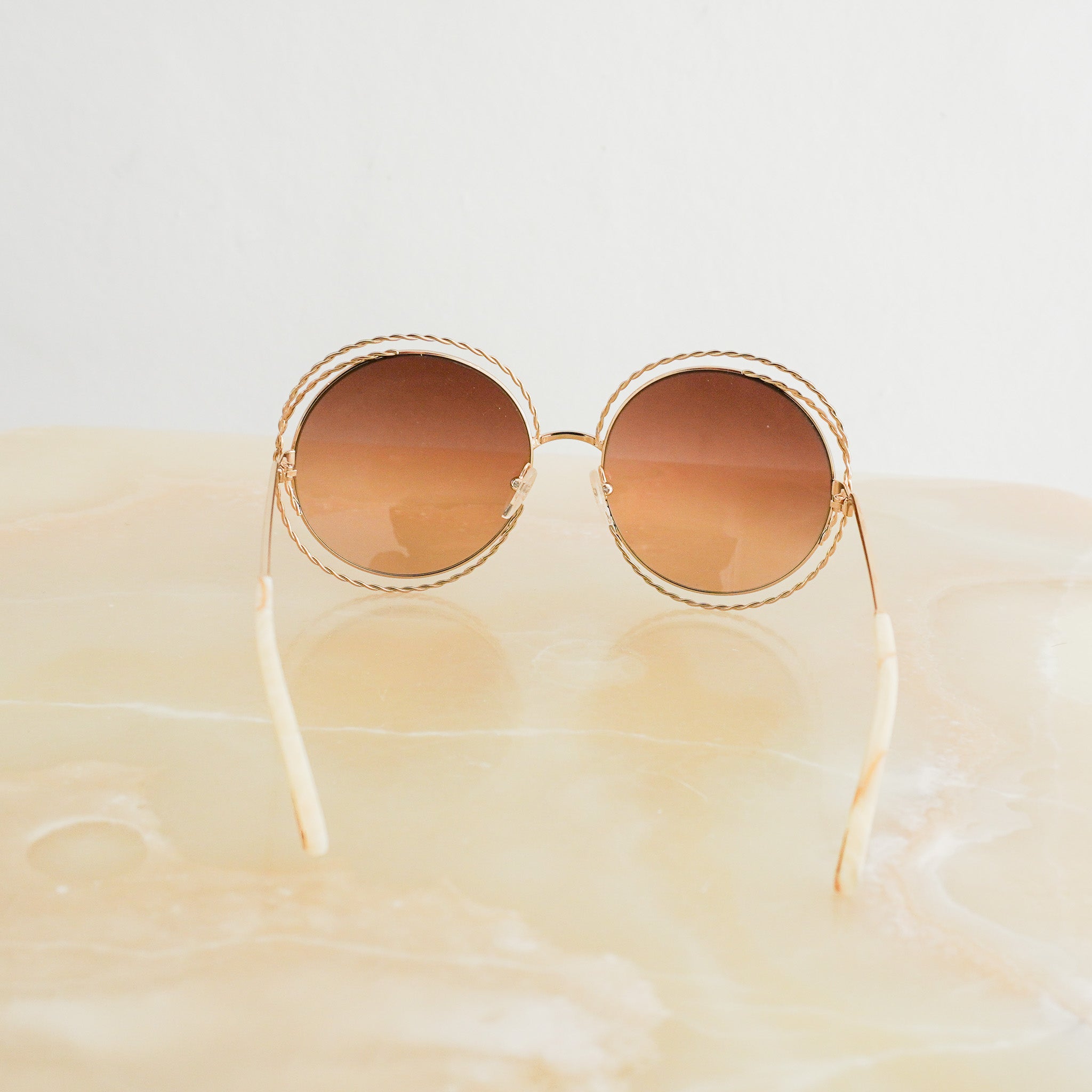Back image of the Chloe Round Carlina Sunglasses