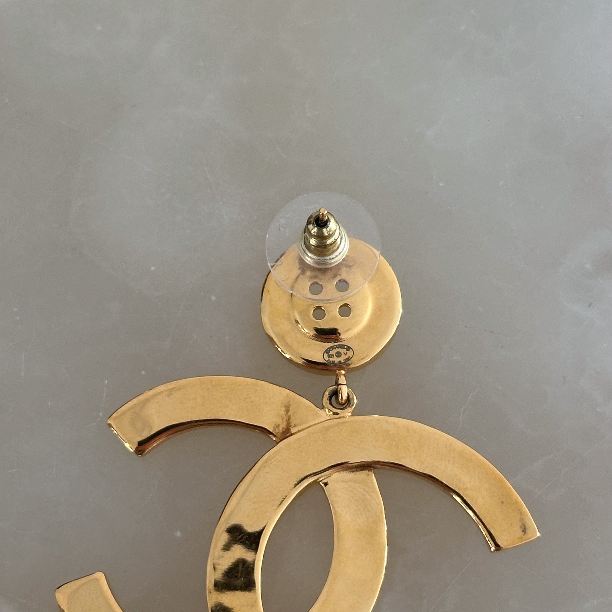 Chanel-CC-Logo-Earrings-in-Gold-back-picture