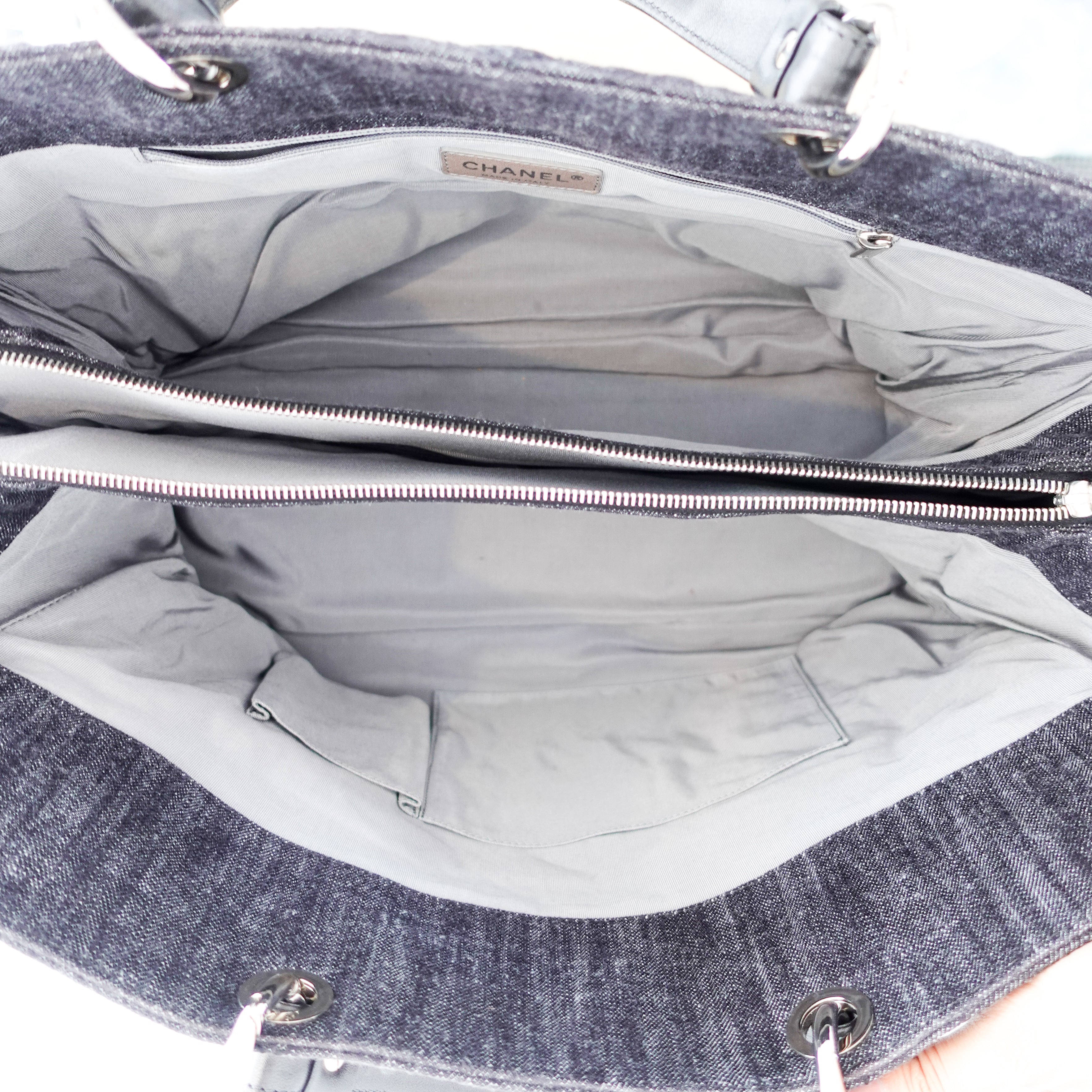 Chanel-Quilted-Denim-oversized-Canvas-Tote-bag-inside-picture