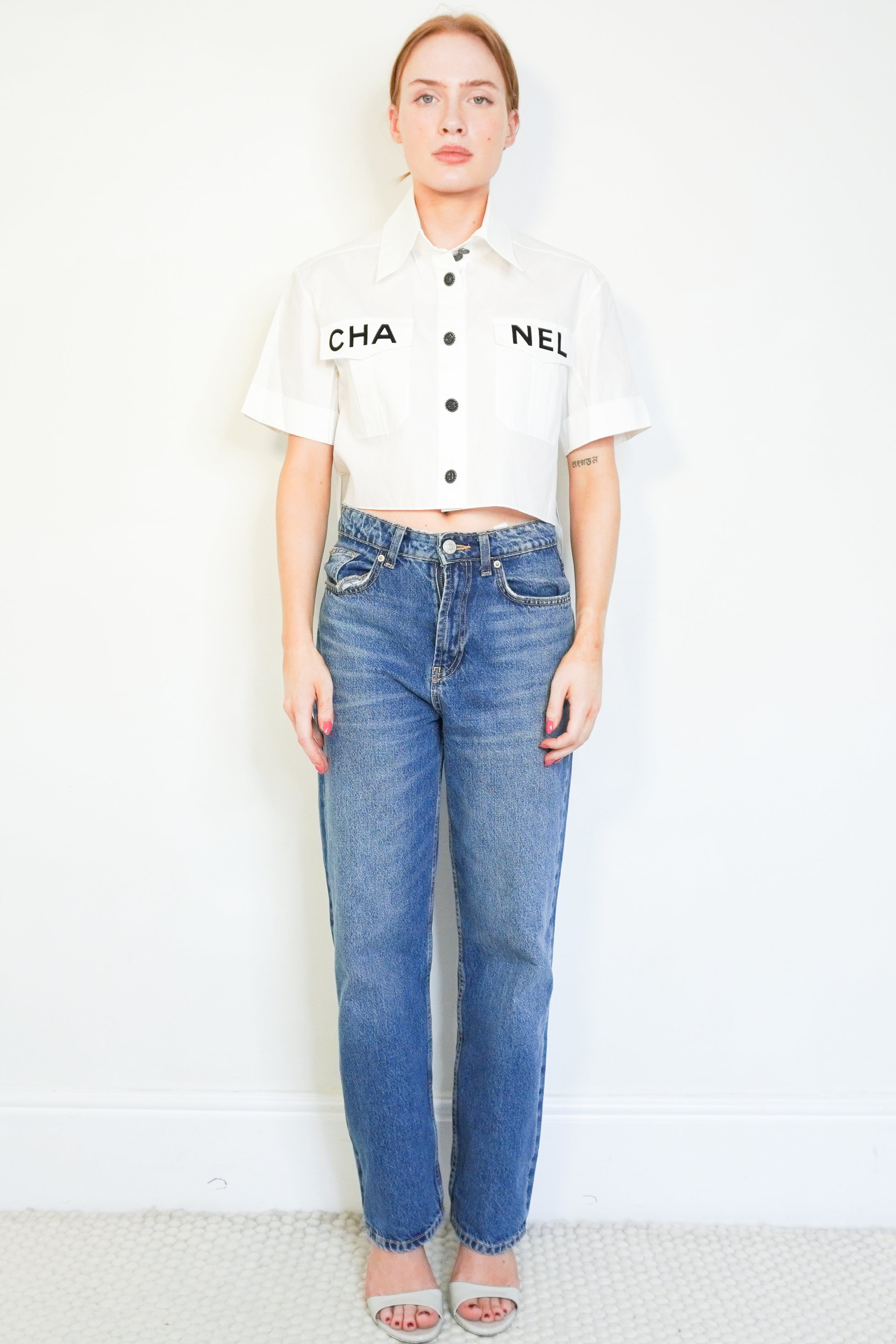 Chanel Spring/Summer 2019 White Cotton Beach Letter Cropped Shirt front photo chelsea london