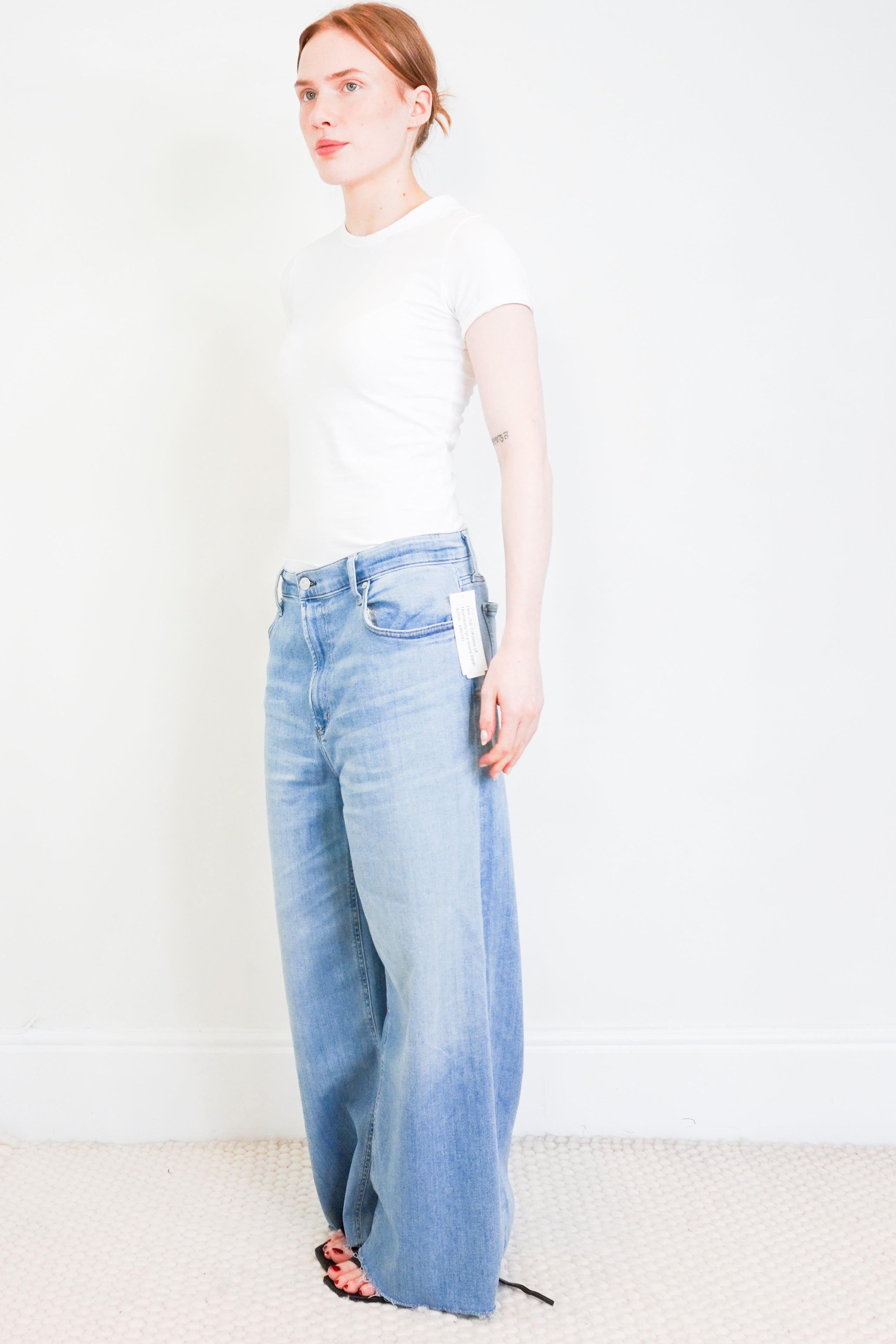 Citizens-of-Humanity-Blue-Lyra-Wide-Leg-Jeans-Side-Picture