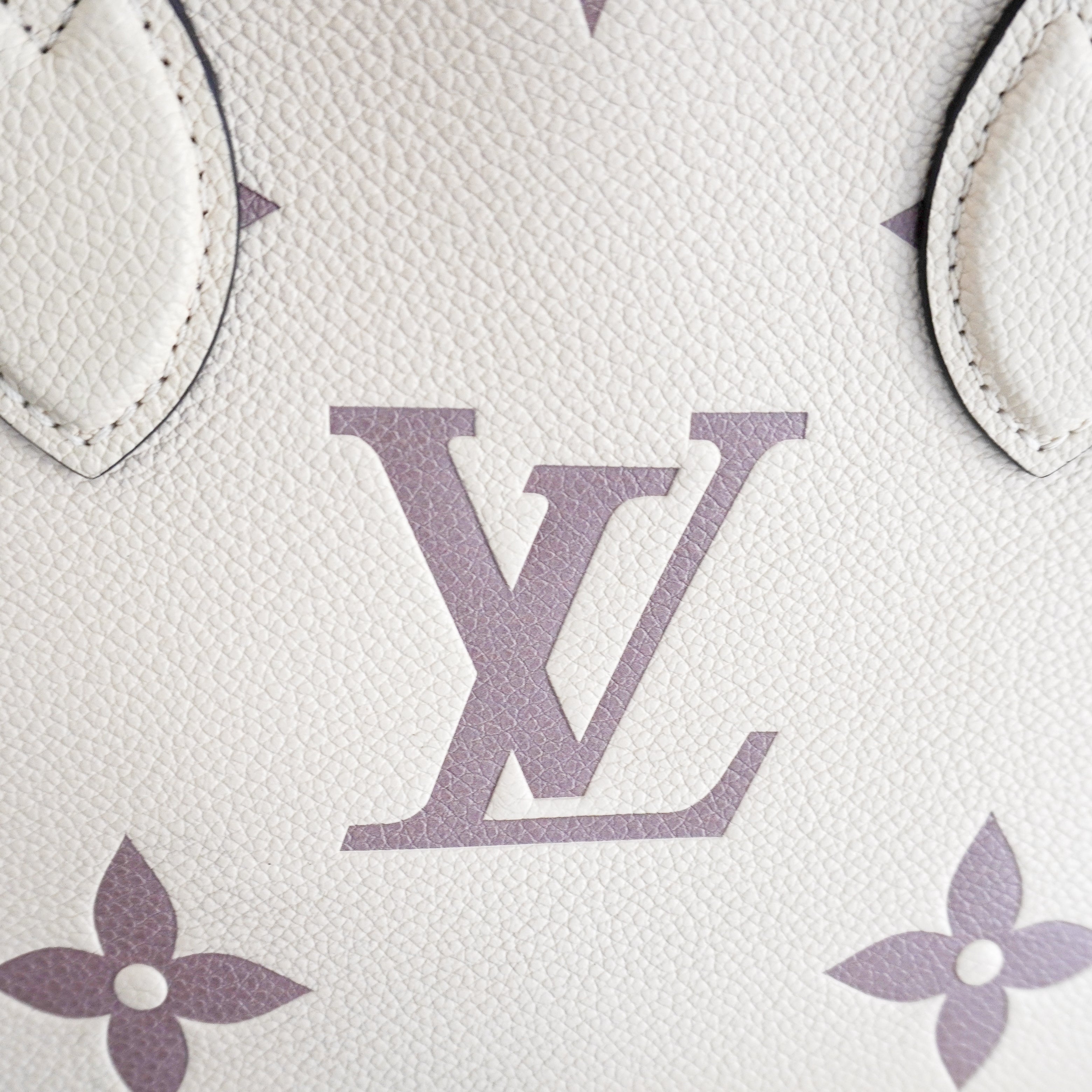 Louis Vuitton OnTheGo PM Bag in White Monogram Empreinte Leather (RRP £2750) | Authentic Preloved