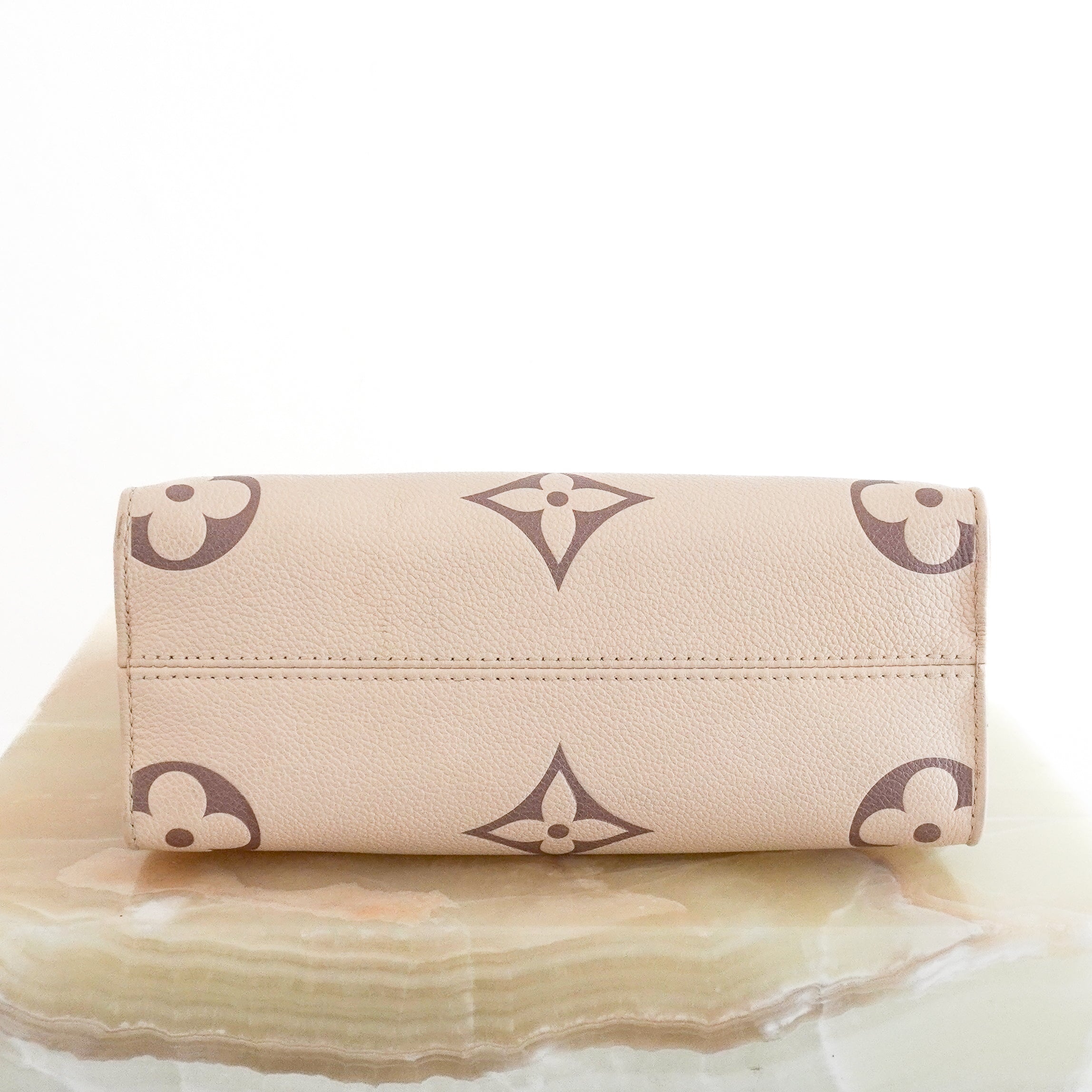 Louis Vuitton OnTheGo PM Bag in White Monogram Empreinte Leather (RRP £2750) | Authentic Preloved