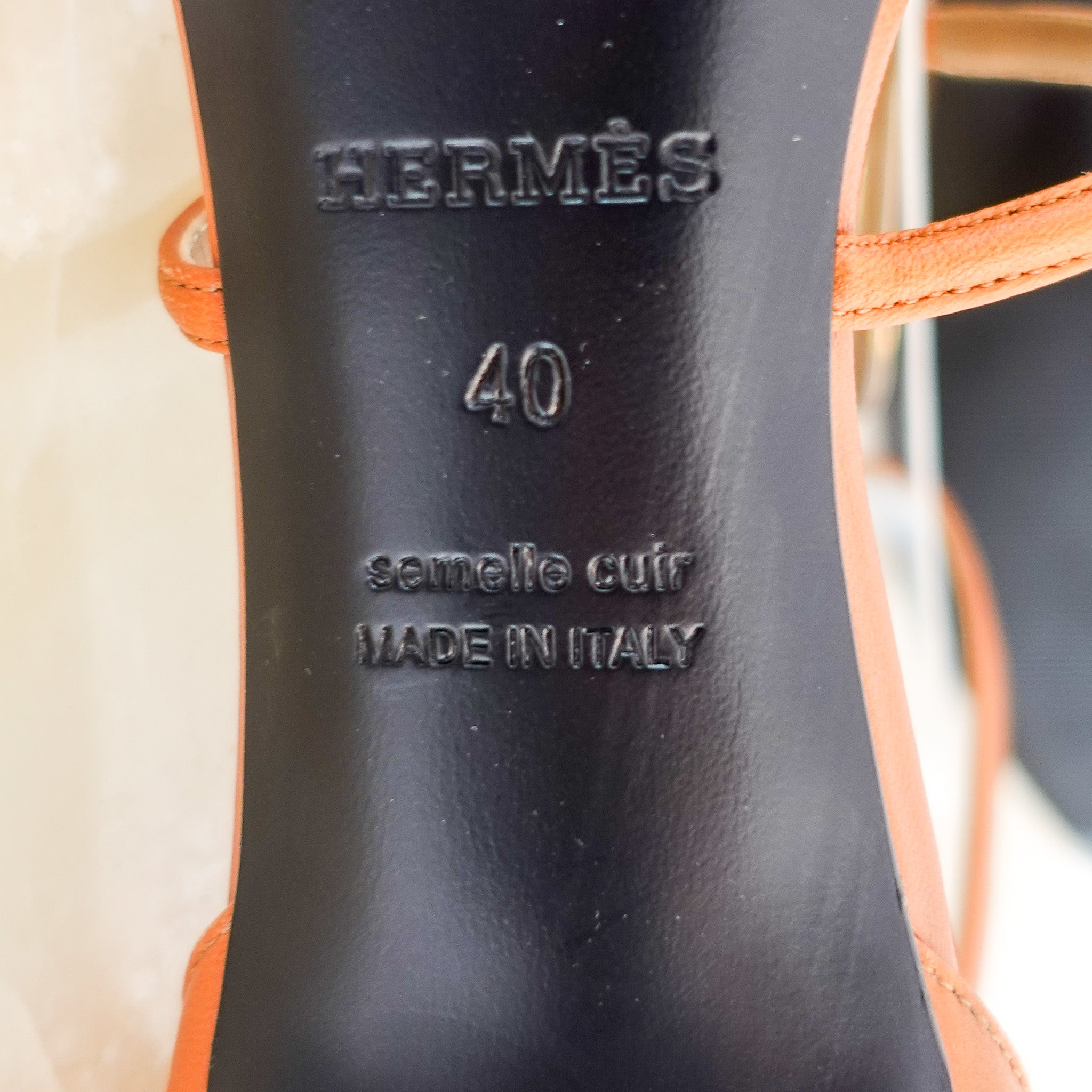 Hermes Brown Leather Heel with Gold Hardware RRP £820 | Authentic Preloved