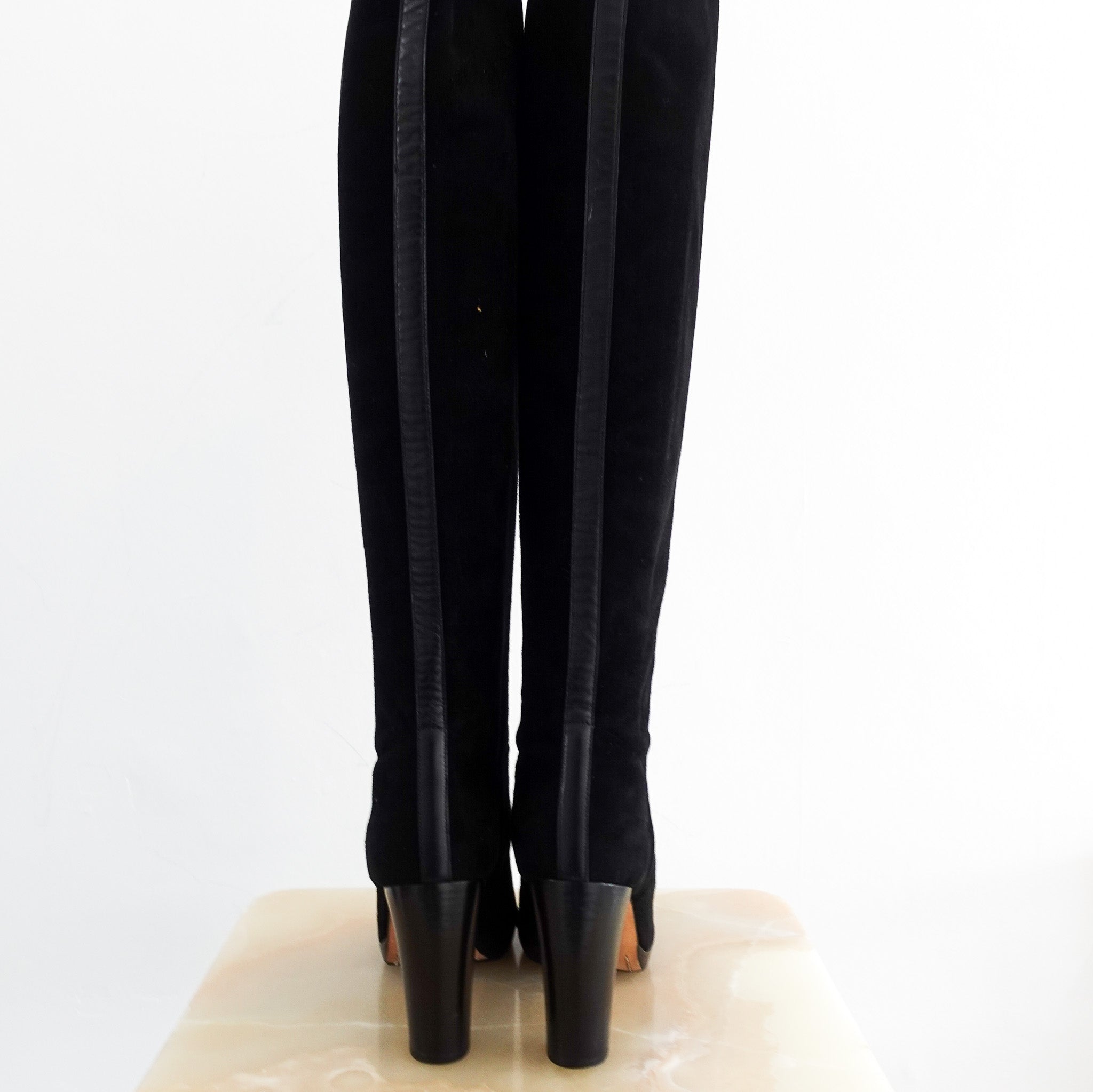 Loro Piana Knee high heeled Suede boots in black RRP £1600 | Authentic Preloved - Reloved Again