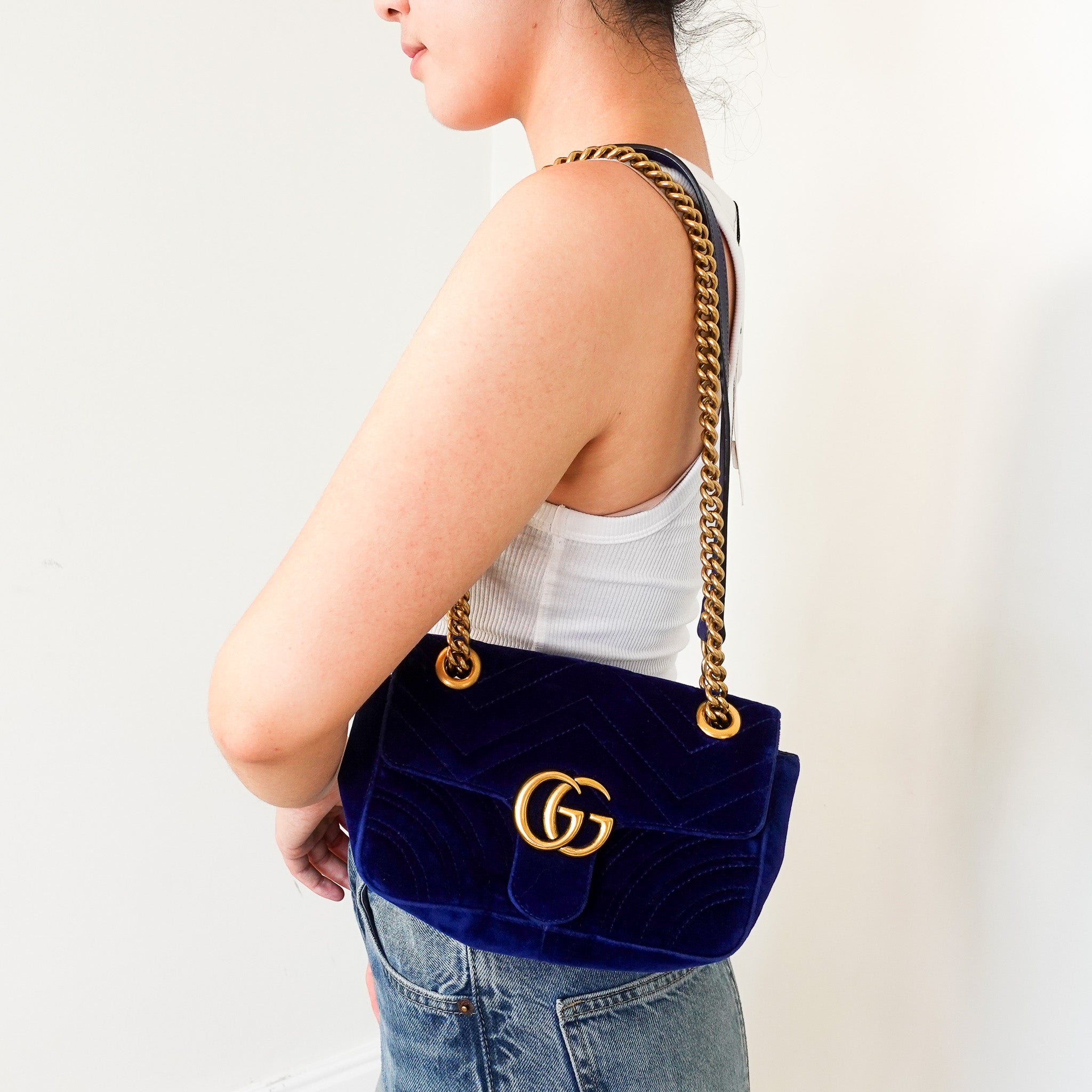 Gucci GG Marmont Velour Shoulder Bag in blue | Authentic Preloved