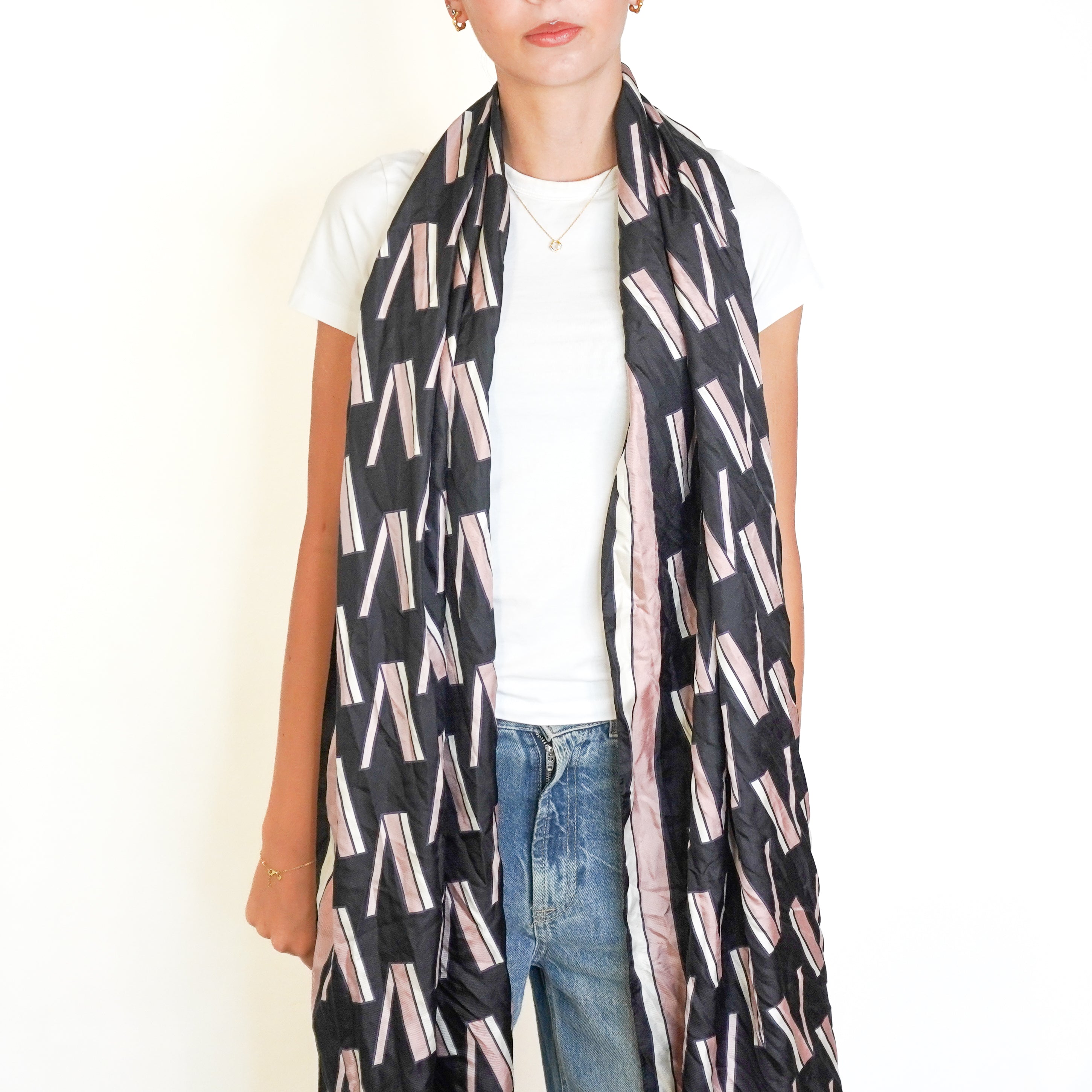 Valentino Black & Pink VLogo Print Scarf (RRP £390) | Authentic Preloved FINAL SALE