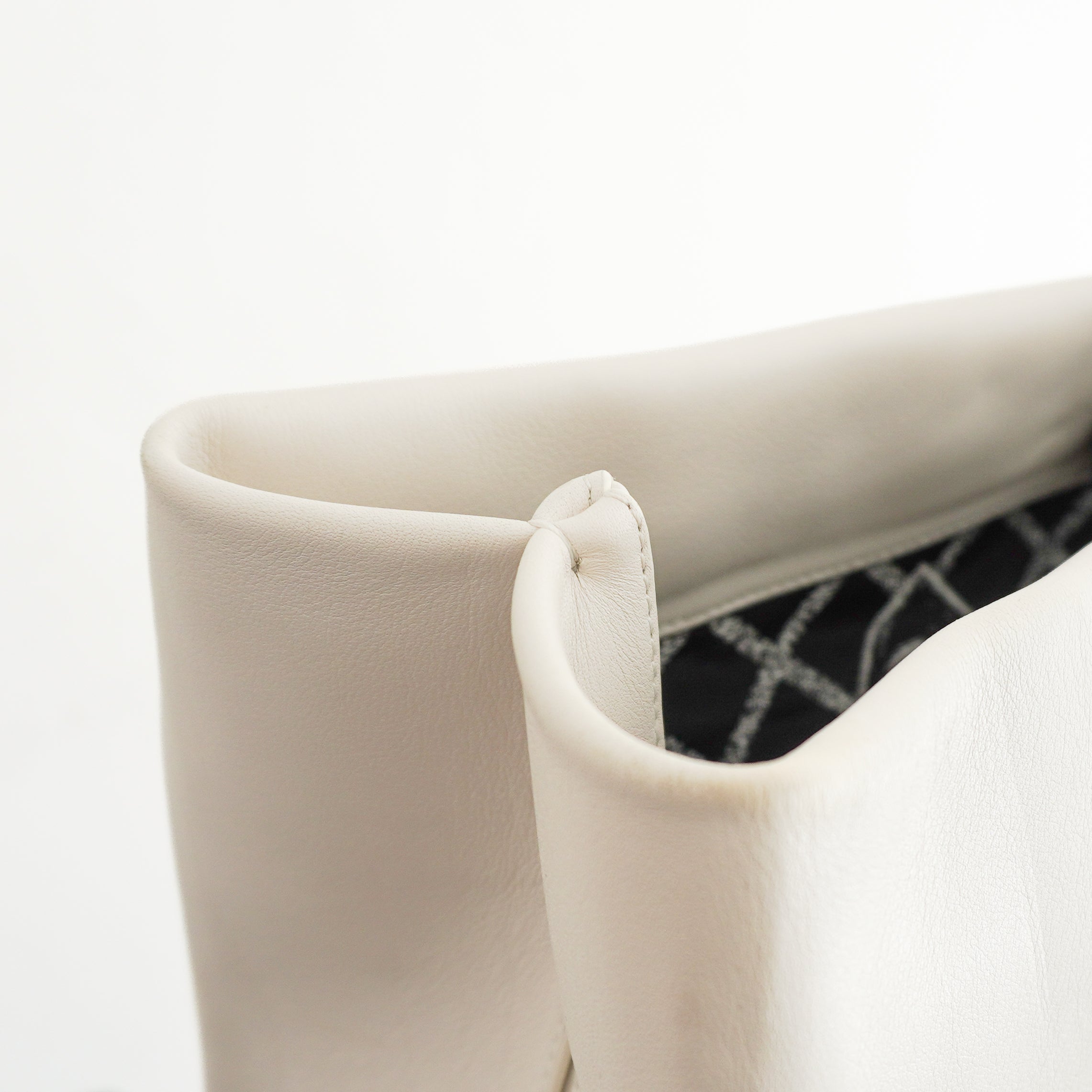 Chanel Essential 31 Rue Cambon White Tote Bag (RRP £2100) | Authentic Preloved