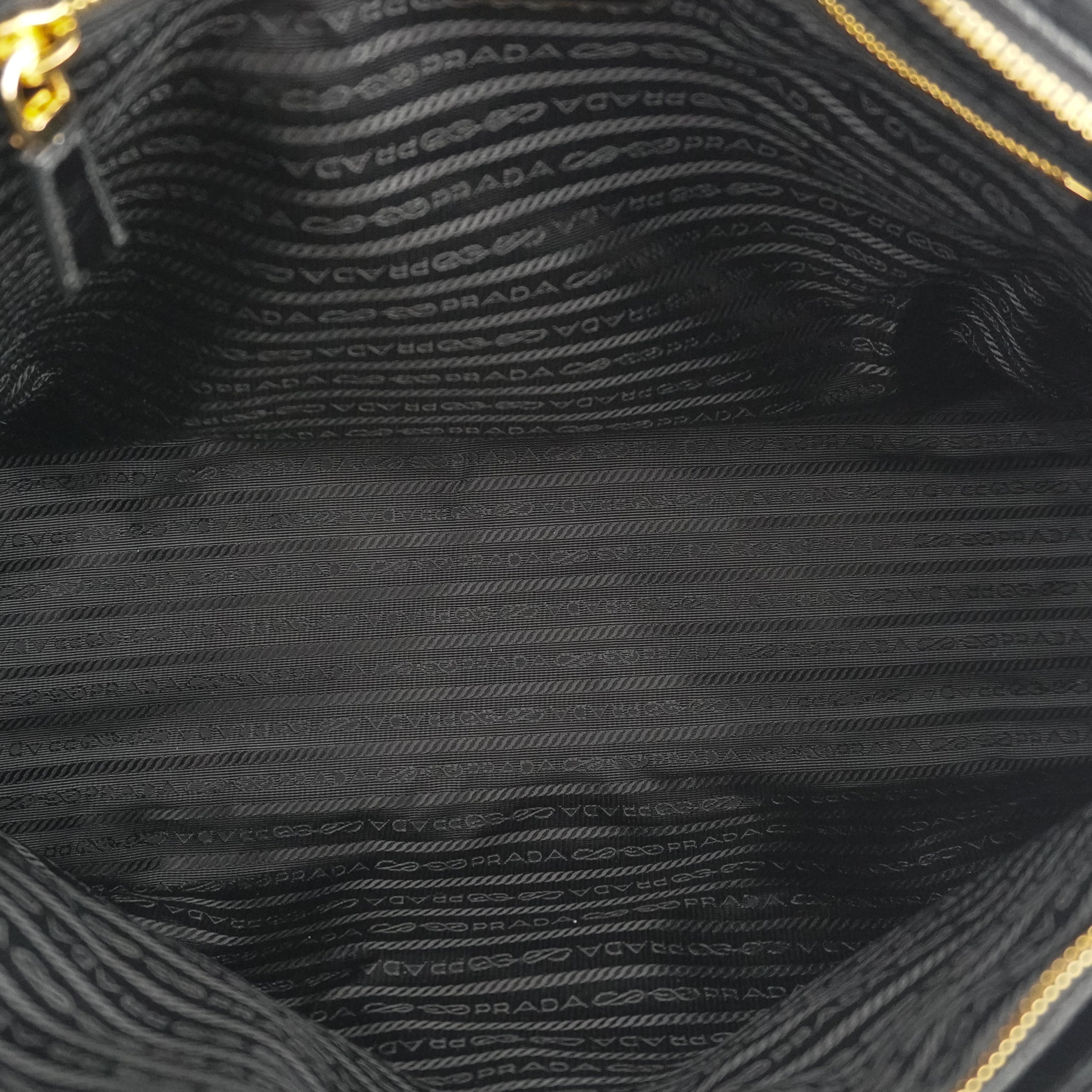 Prada Bonnie Extra-Large Leather Bag in Black (RRP £2700) | Authentic Preloved