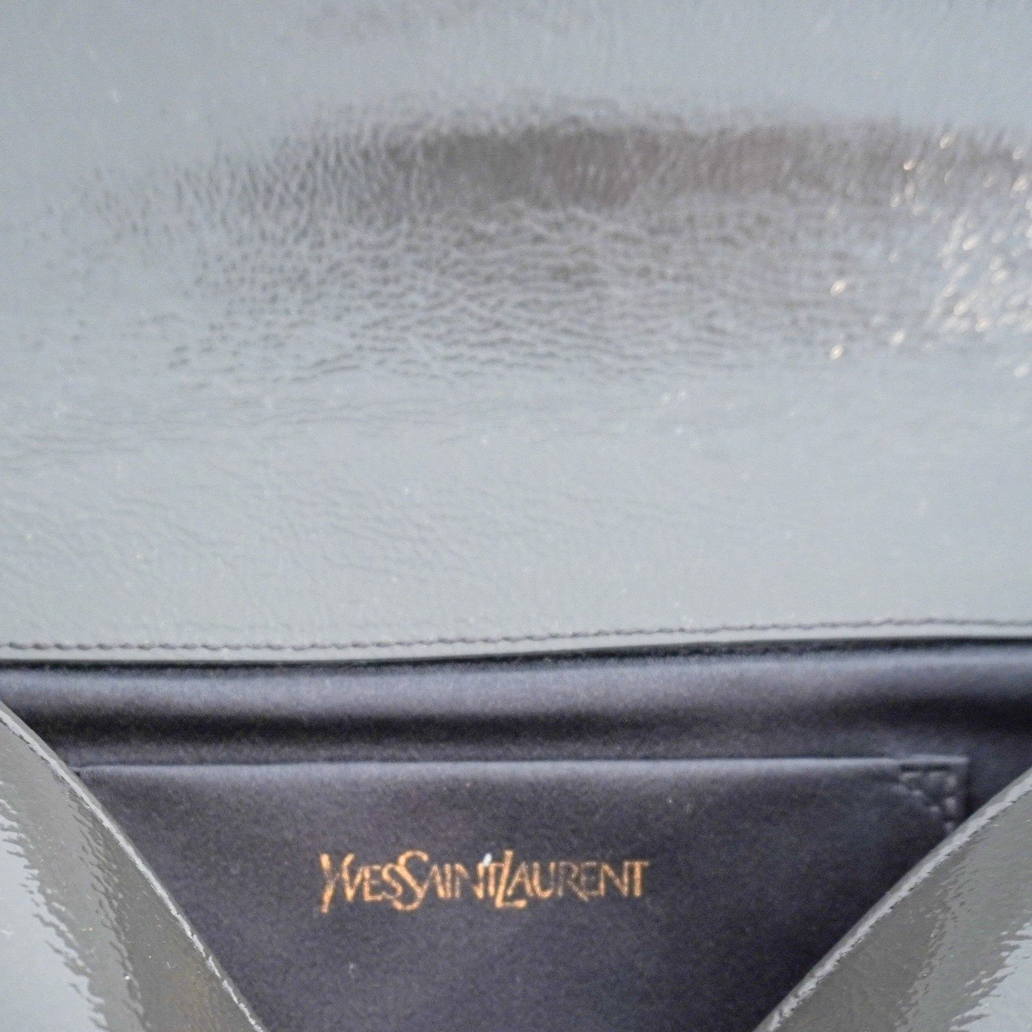 Saint Laurent Medium Front Flap Pouch in Grey Patent Leather (RRP £750) | Authentic Preloved