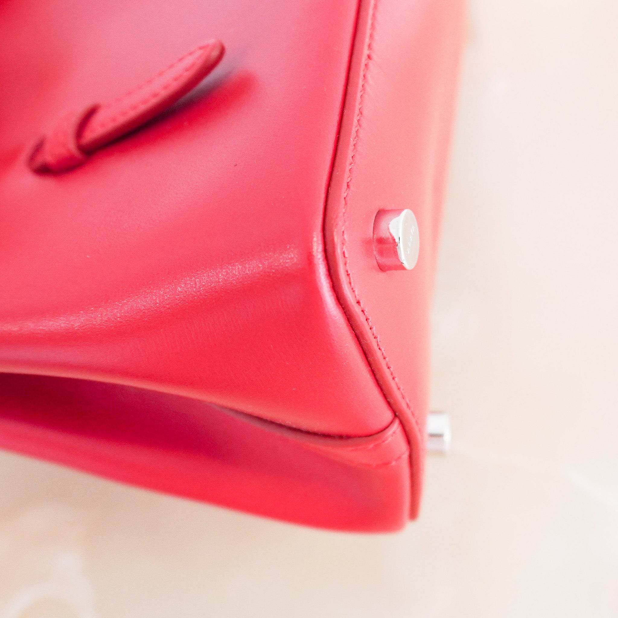 Alaïa Mina 16 Micro Bag in Red (RRP £1000) | Authentic Preloved