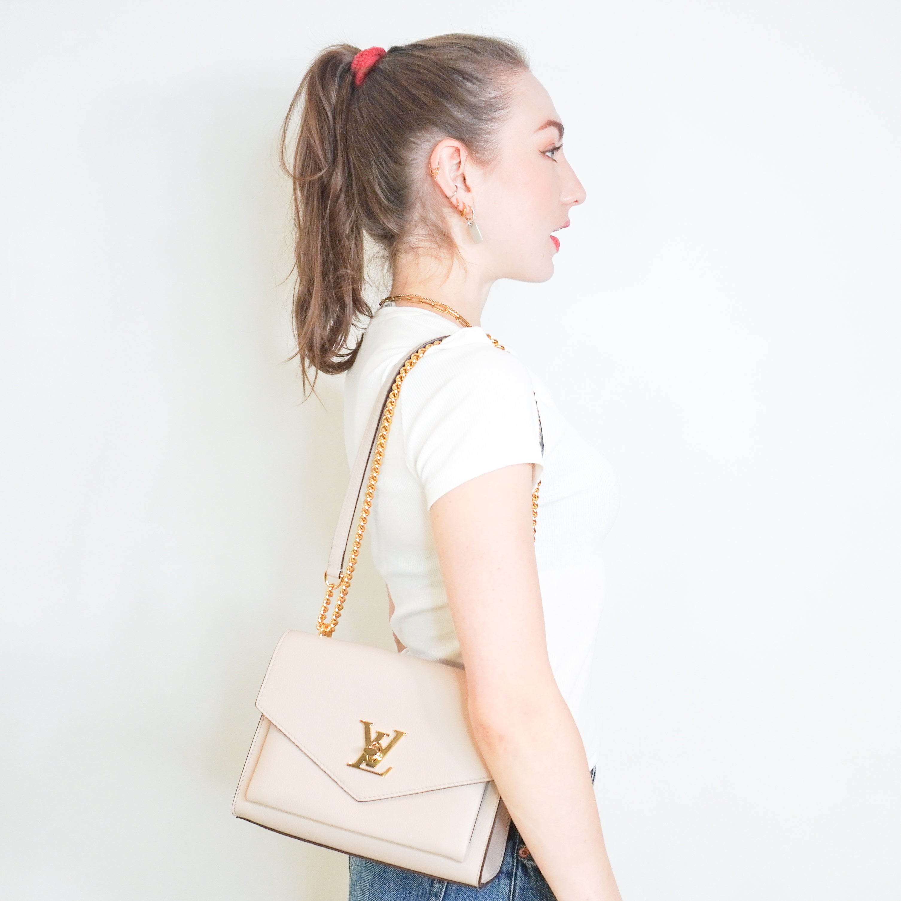 NEW Louis Vuitton Lockme Chain Bag in Greige Grained Calfskin Leather (RRP £1880) | Authentic Preloved