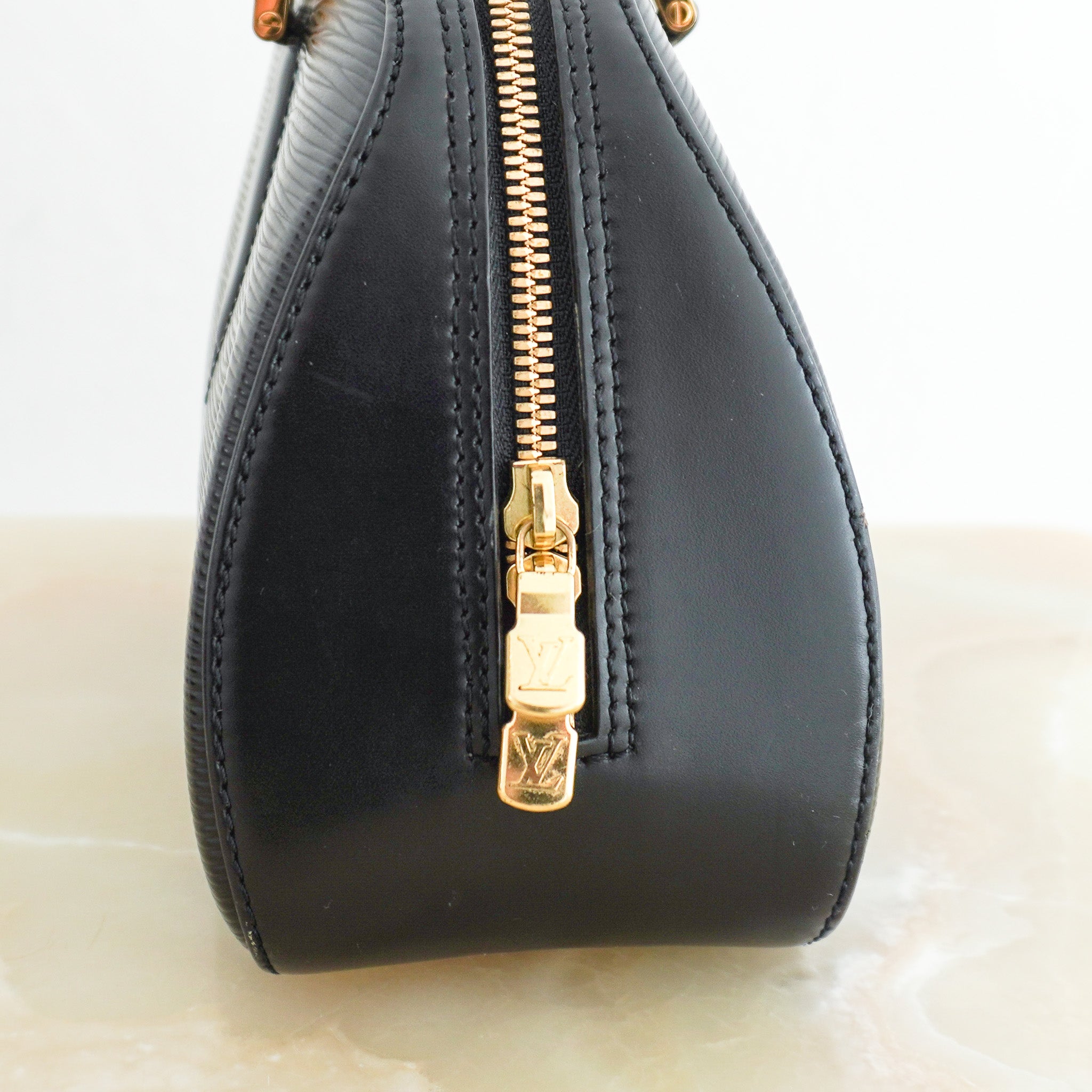 Louis Vuitton Black Epi Jasmine Bag RRP £1050 | Authentic Preloved