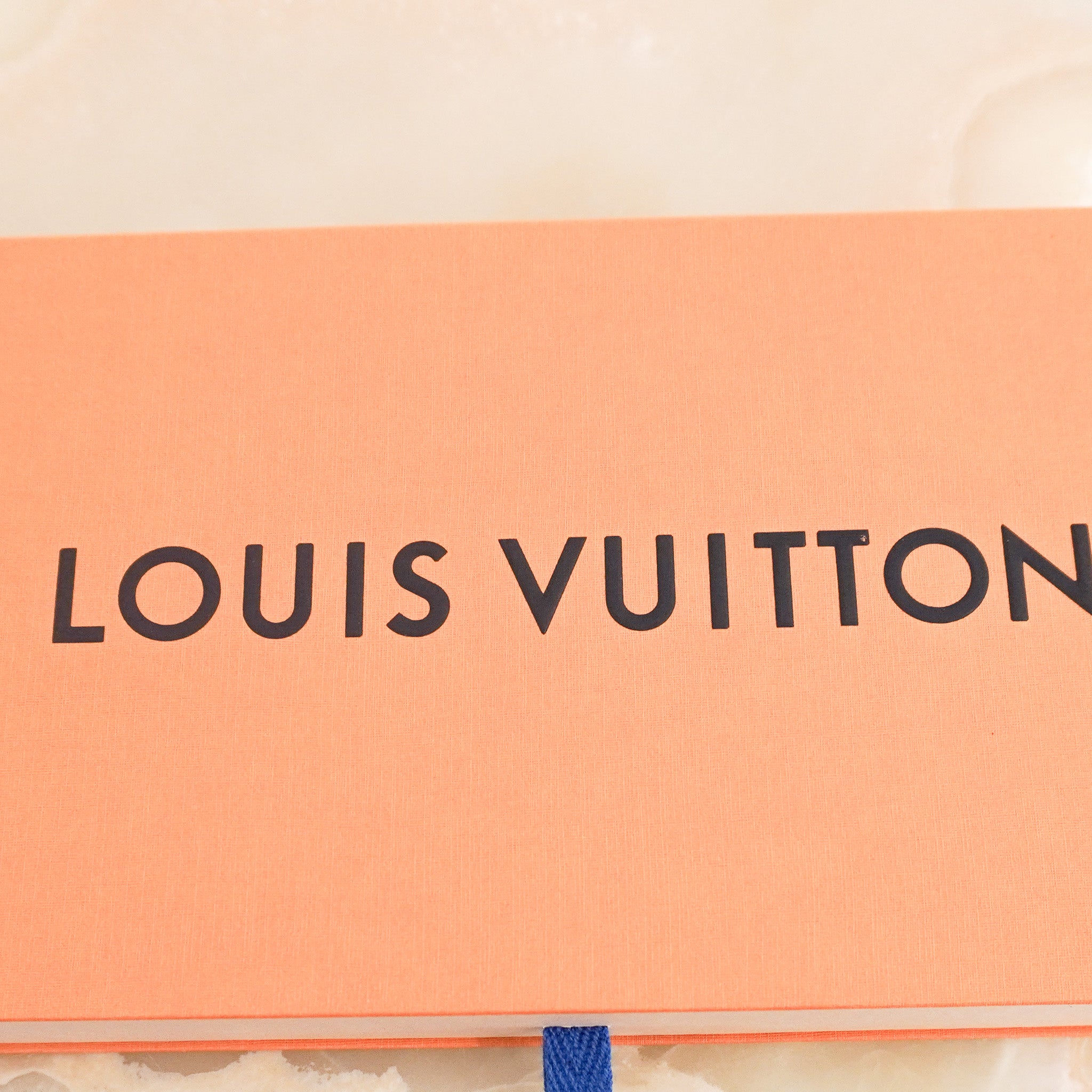 Louis Vuitton Monogram Shine Shawl in Brown RRP £545 | Authentic Preloved