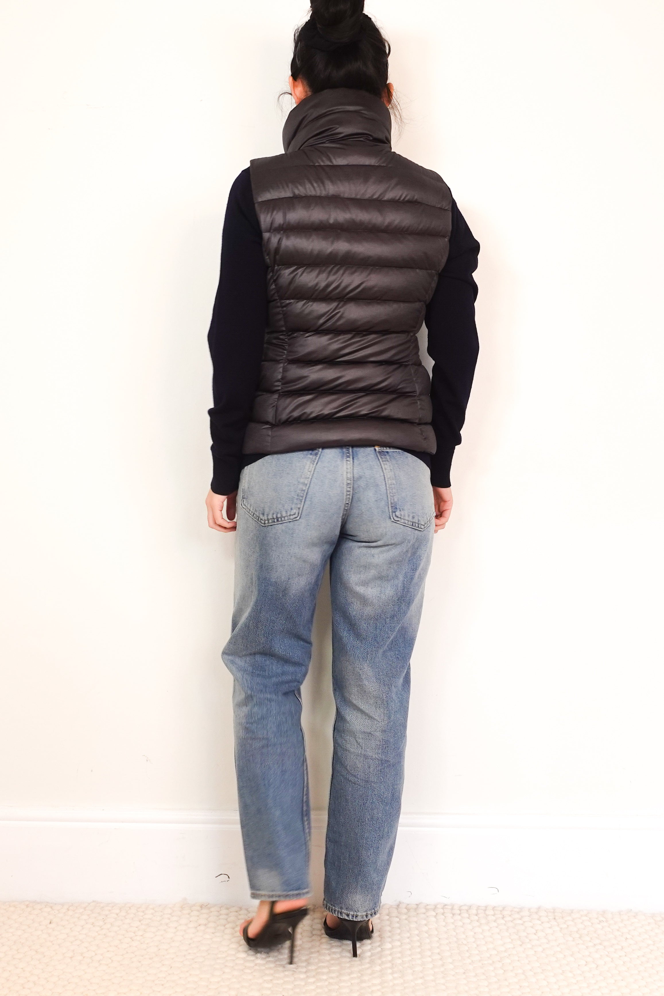 Moncler Dark Grey Padded Ternay Gilet Jacket RRP £690 | Authentic Preloved