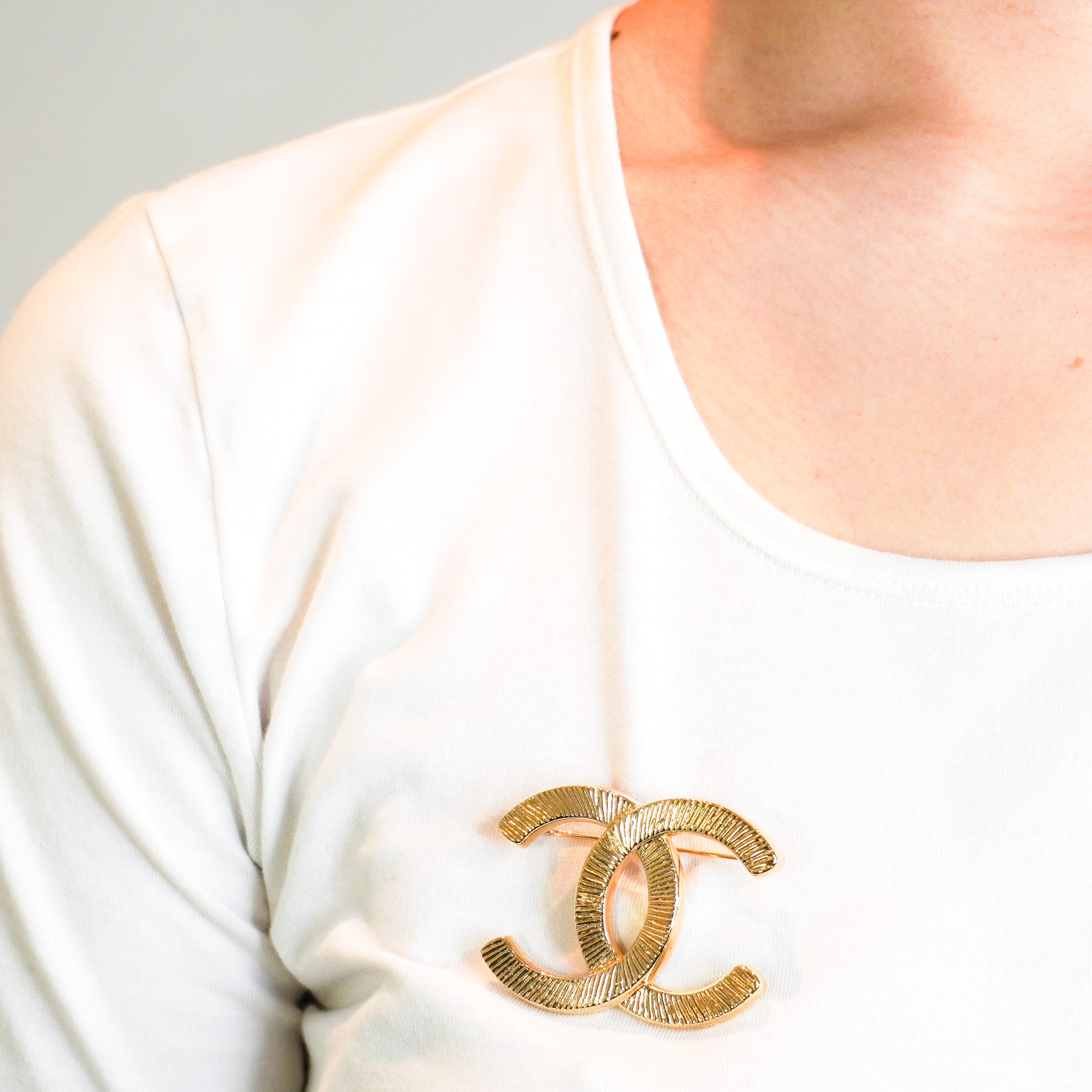 Chanel Large CC Logo Brooch in Gold RRP £770 | Authentic Preloved FINAL SALE