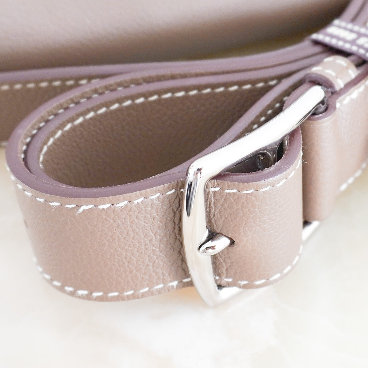 Hermès Kelly Messenger PM Bag in Étoupe Togo Calfskin RRP £9,970 | Authentic Preloved