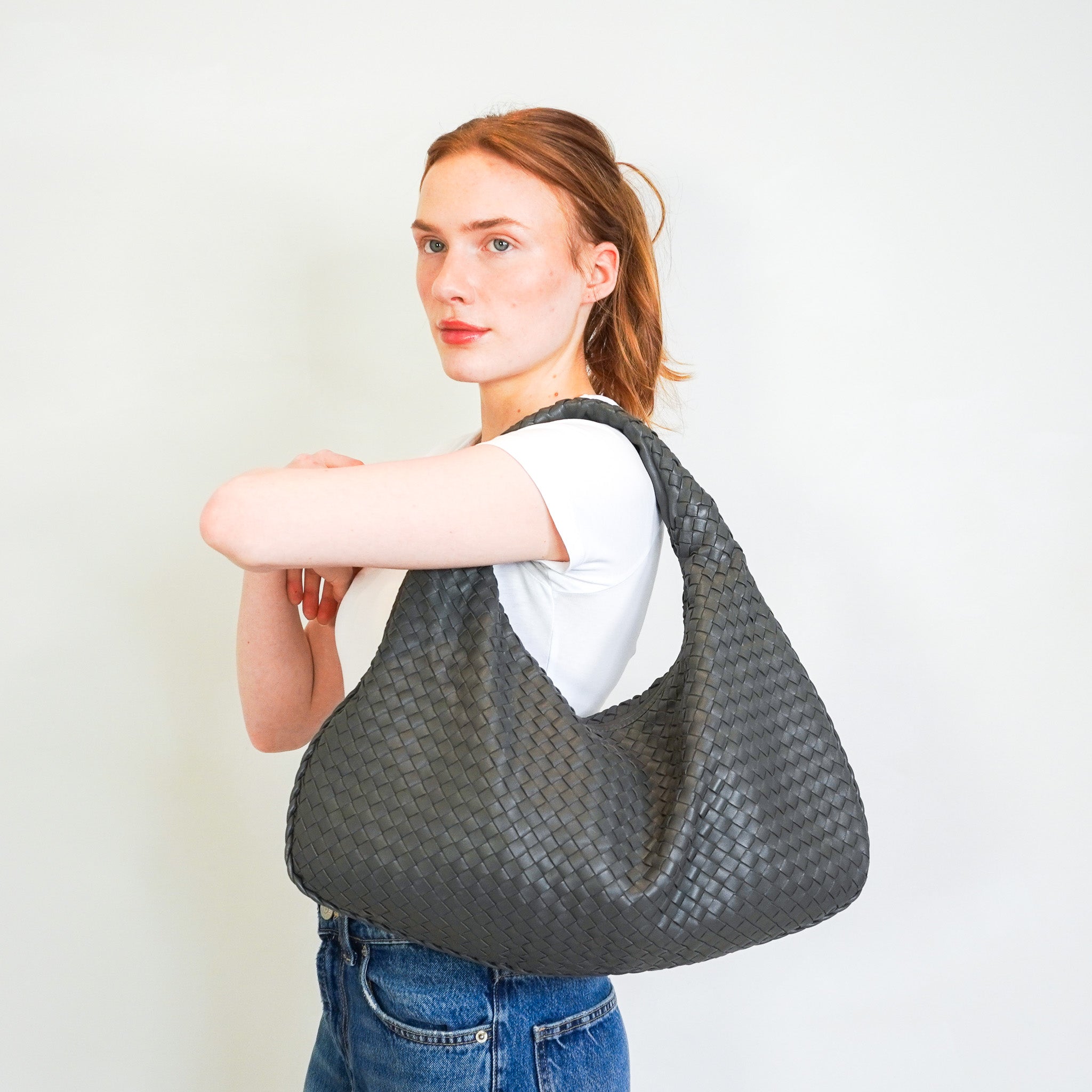 Bottega Veneta Medium Hobo Intrecciato Shoulder Bag in Dark Grey RRP £4080 | Authentic Preloved