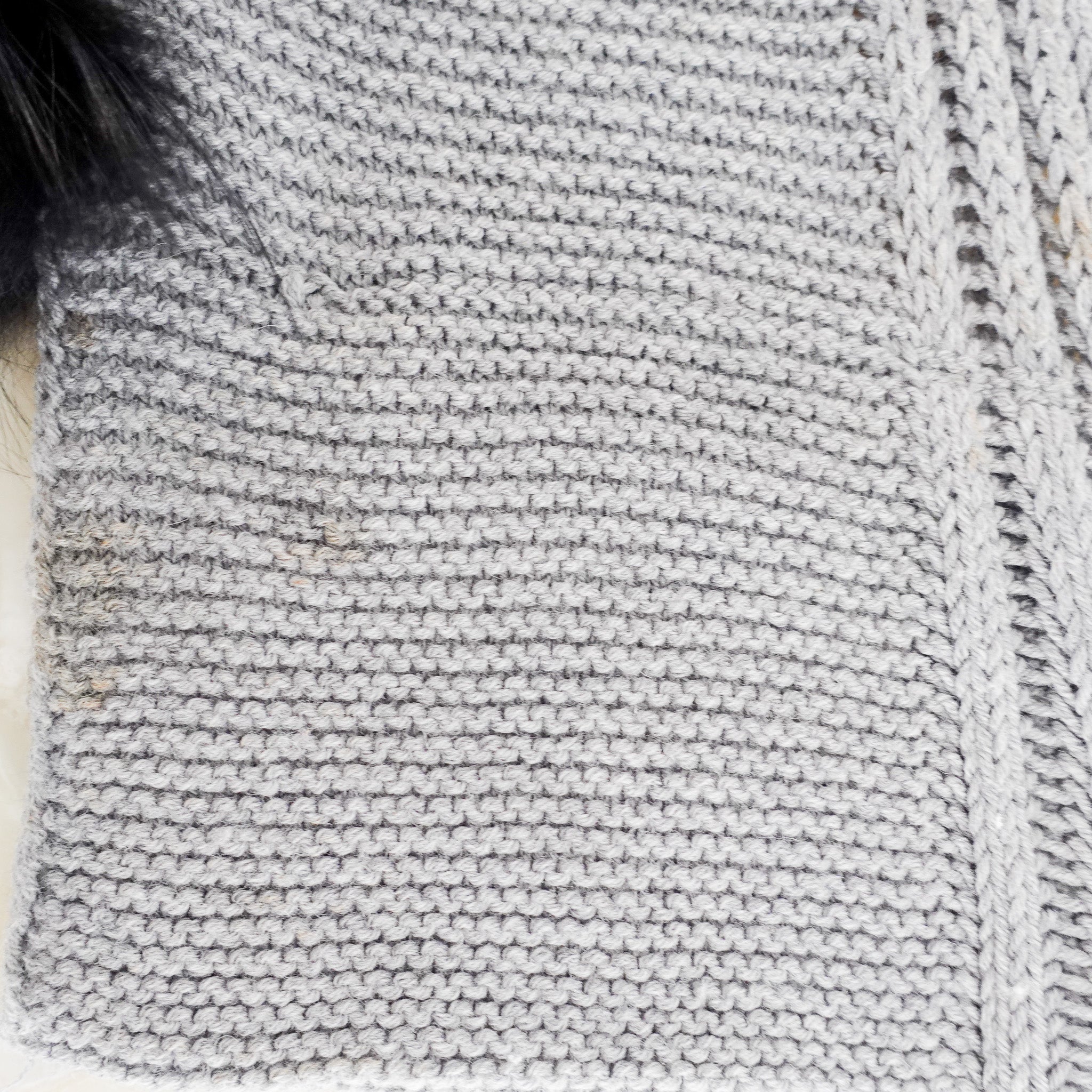 Gucci Fur Shawl in Grey RRP £630 | Authentic Preloved
