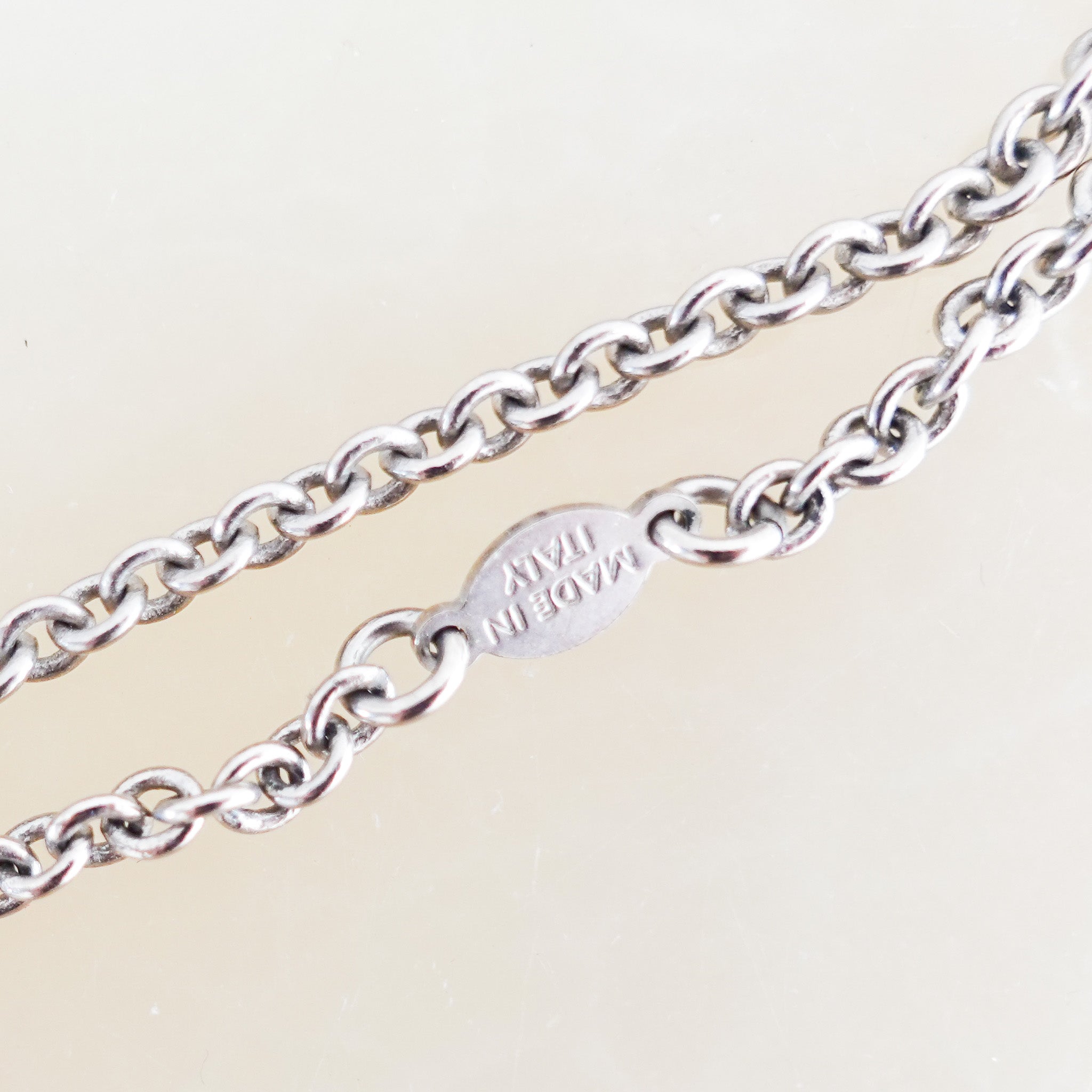 Alexander McQueen Skull necklace RRP £245 - Reloved Again