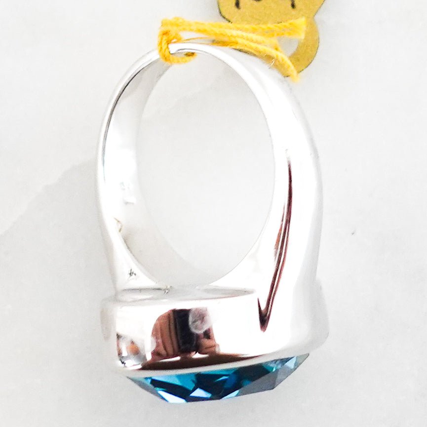 Vintage Rhodium plated Teal oval ring - Reloved Again