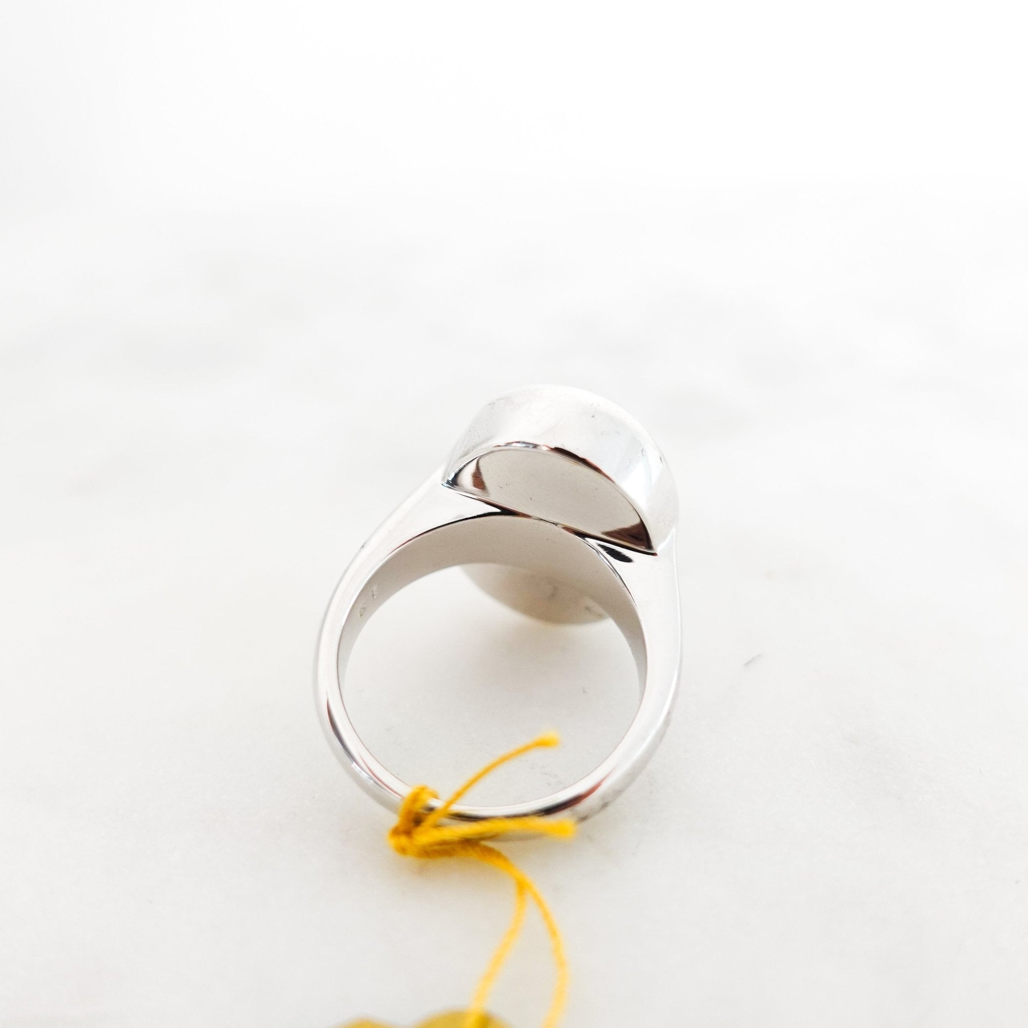 Vintage Rhodium plated Teal oval ring - Reloved Again