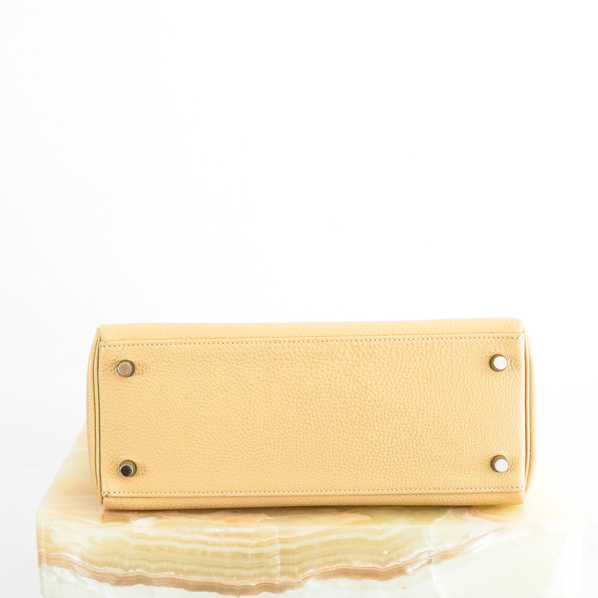 Hermès Kelly 28 Parchemin Togo Retourne Palladium Hardware | Authentic Preloved - Reloved Again