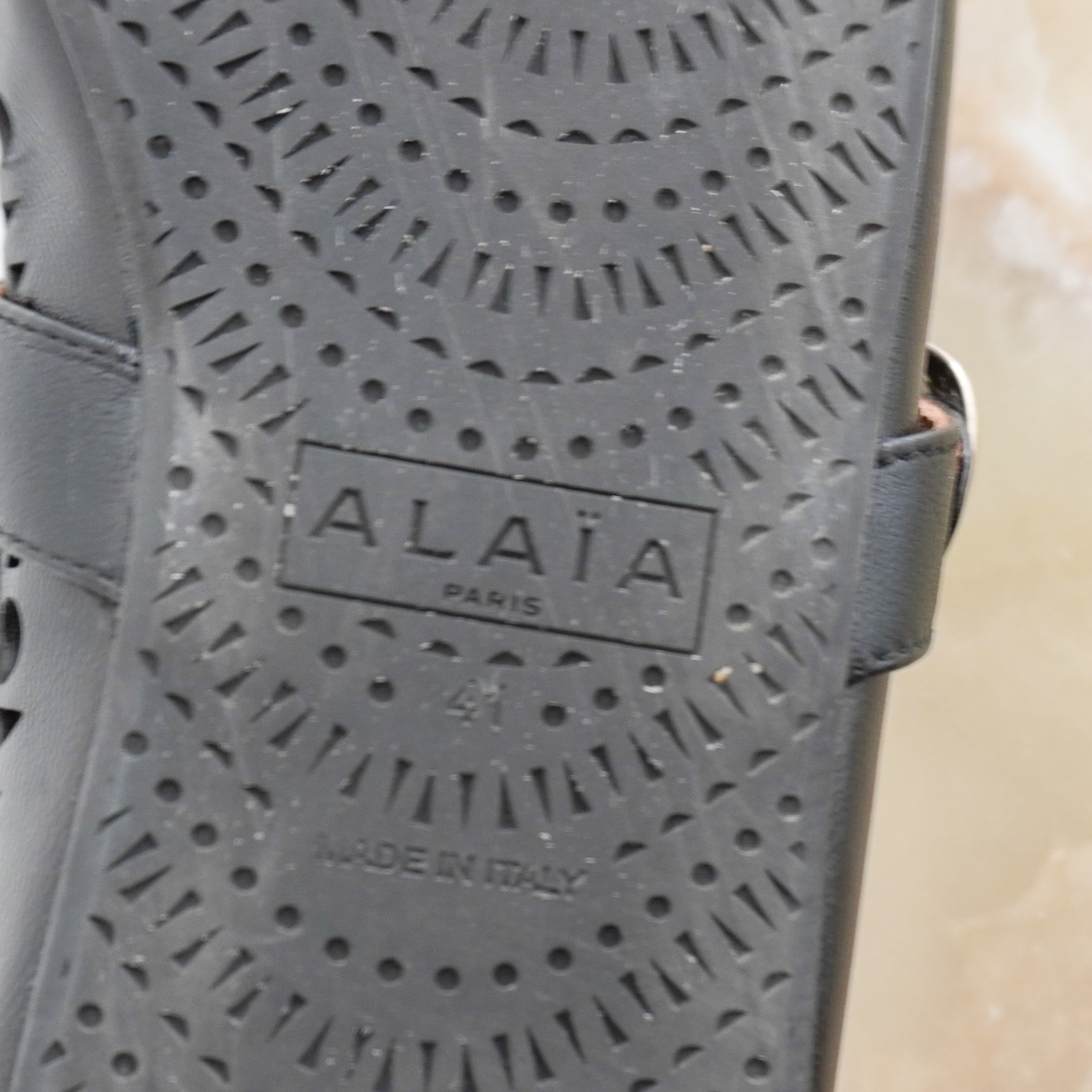 Alaïa Black Flats in Vienne Lambskin (RRP £890) | Authentic Preloved