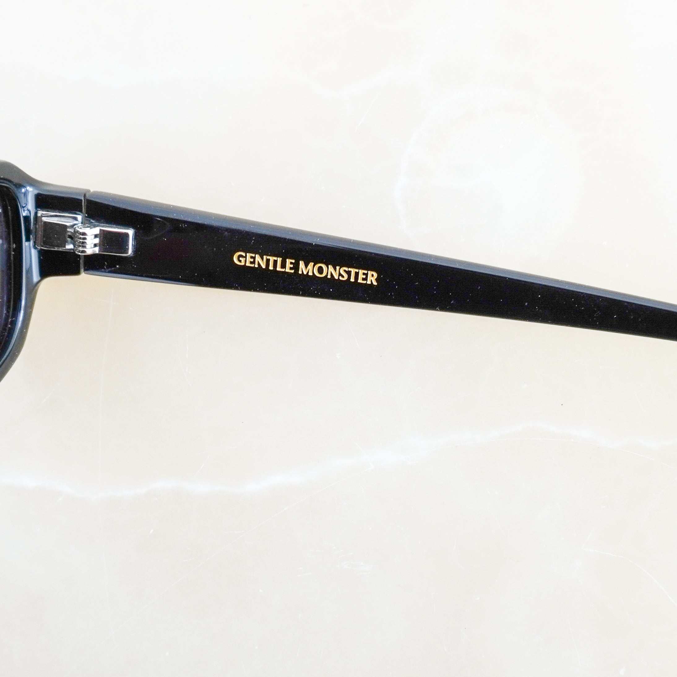 Gentle Monster Black Halo Sunglasses (RRP £190) | Authentic Preloved