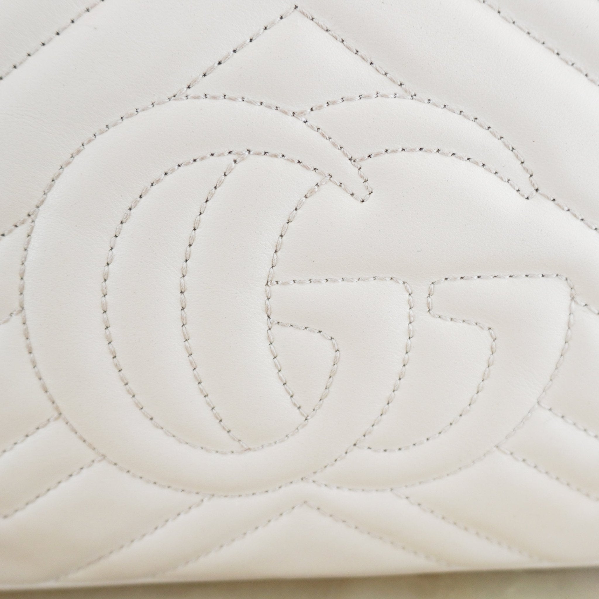Gucci White Leather Small Camera Bag RRP £1460 | Authentic Preloved - Reloved Again