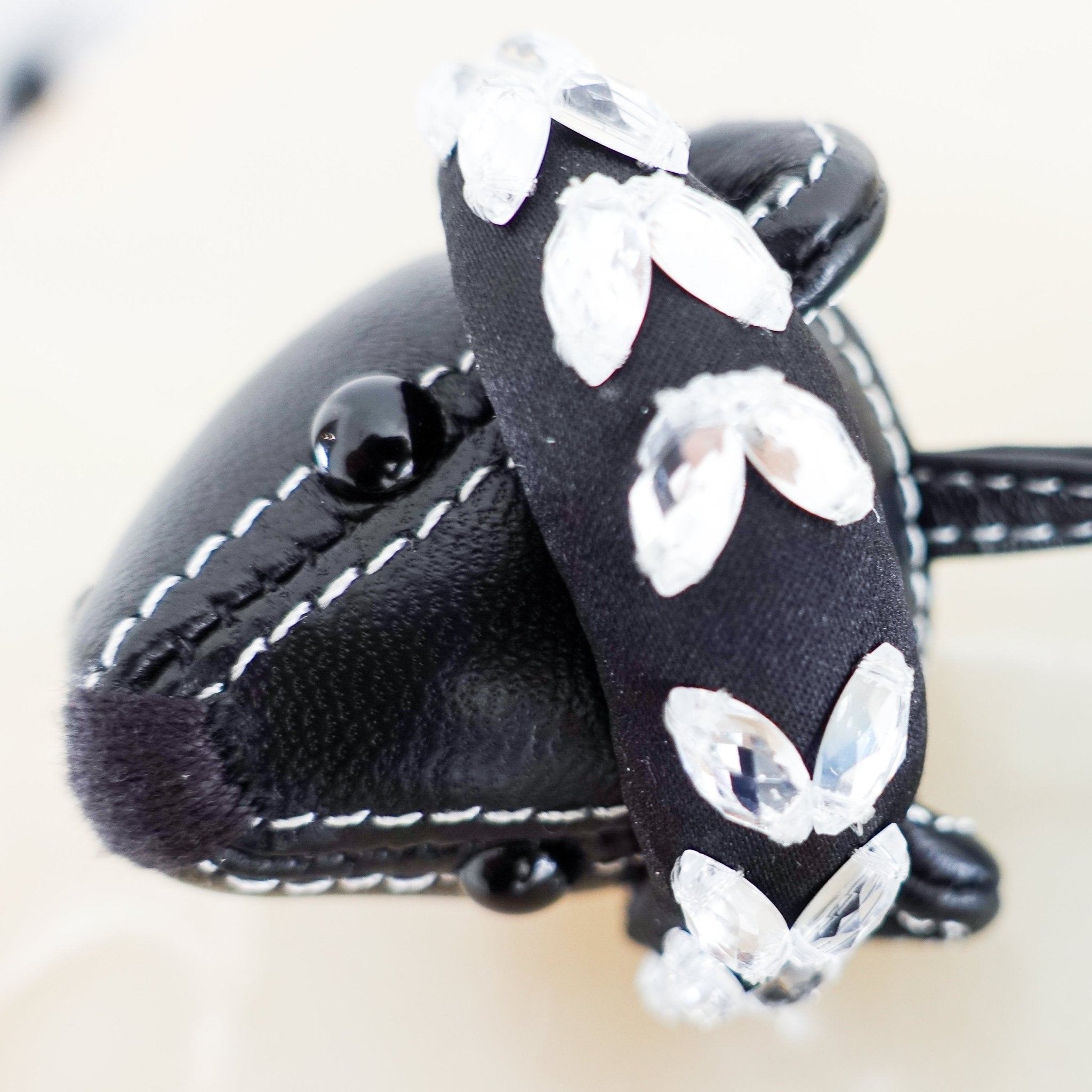 New Burberry Black Thomas Head Headband Bear Rhinestone Keychain RRP £150 | Authentic Preloved - Reloved Again