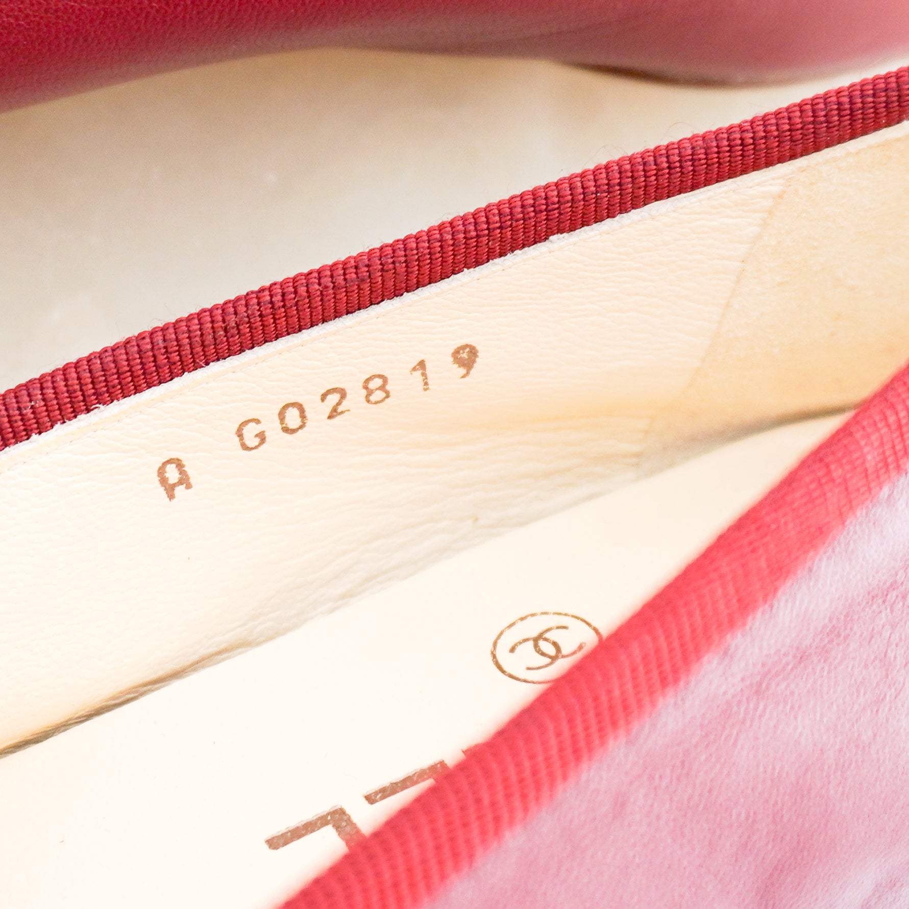 Chanel CC Two-Tone Ballet Flats in Burgundy & Navy Leather (RRP £850) | Authentic Preloved