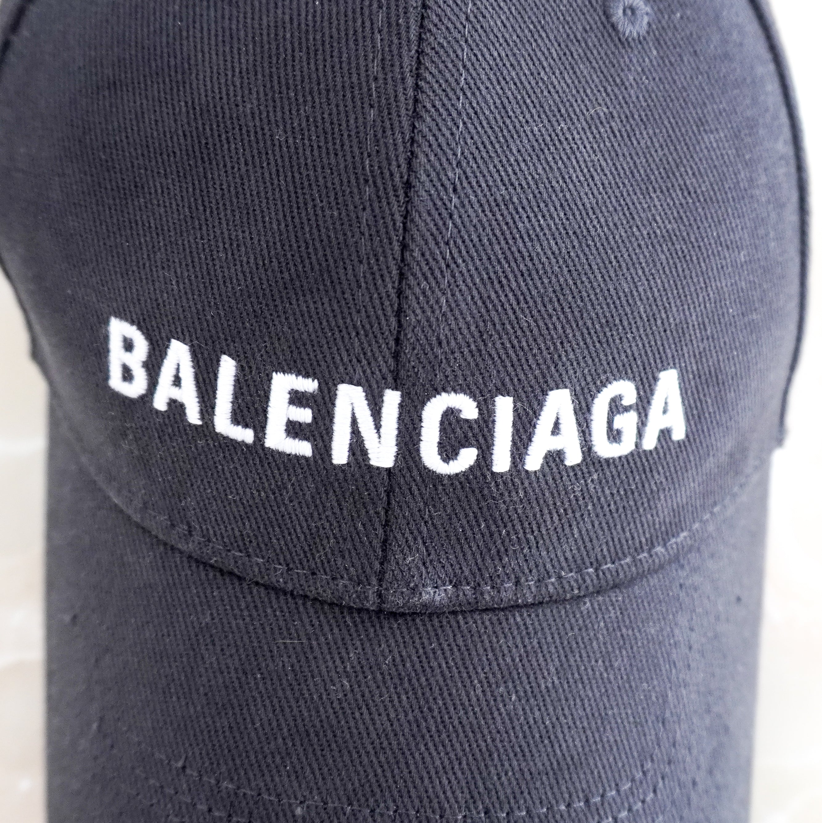 Balenciaga Cap in Black/White – Size L (RRP £350) | Authentic Preloved