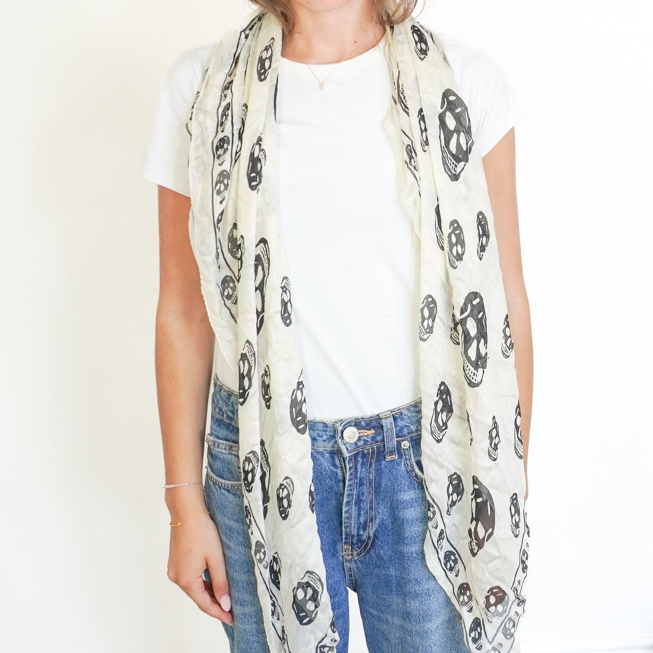 Alexander McQueen Cream & Black Skull Scarf (RRP £280) | Authentic Preloved