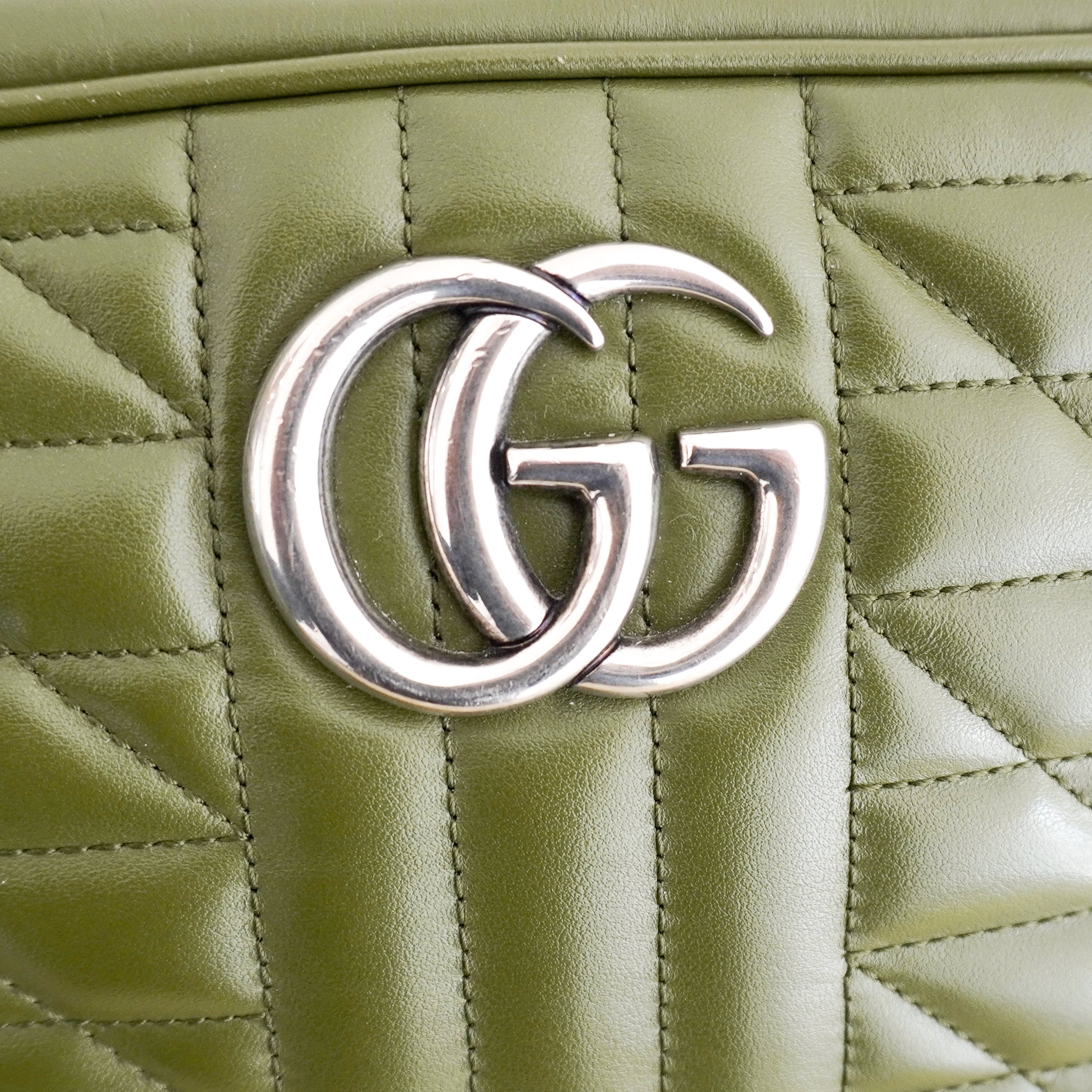 Gucci GG Marmont Small Matelassé Crossbody Bag in Olive Green (RRP £1460) | Authentic Preloved