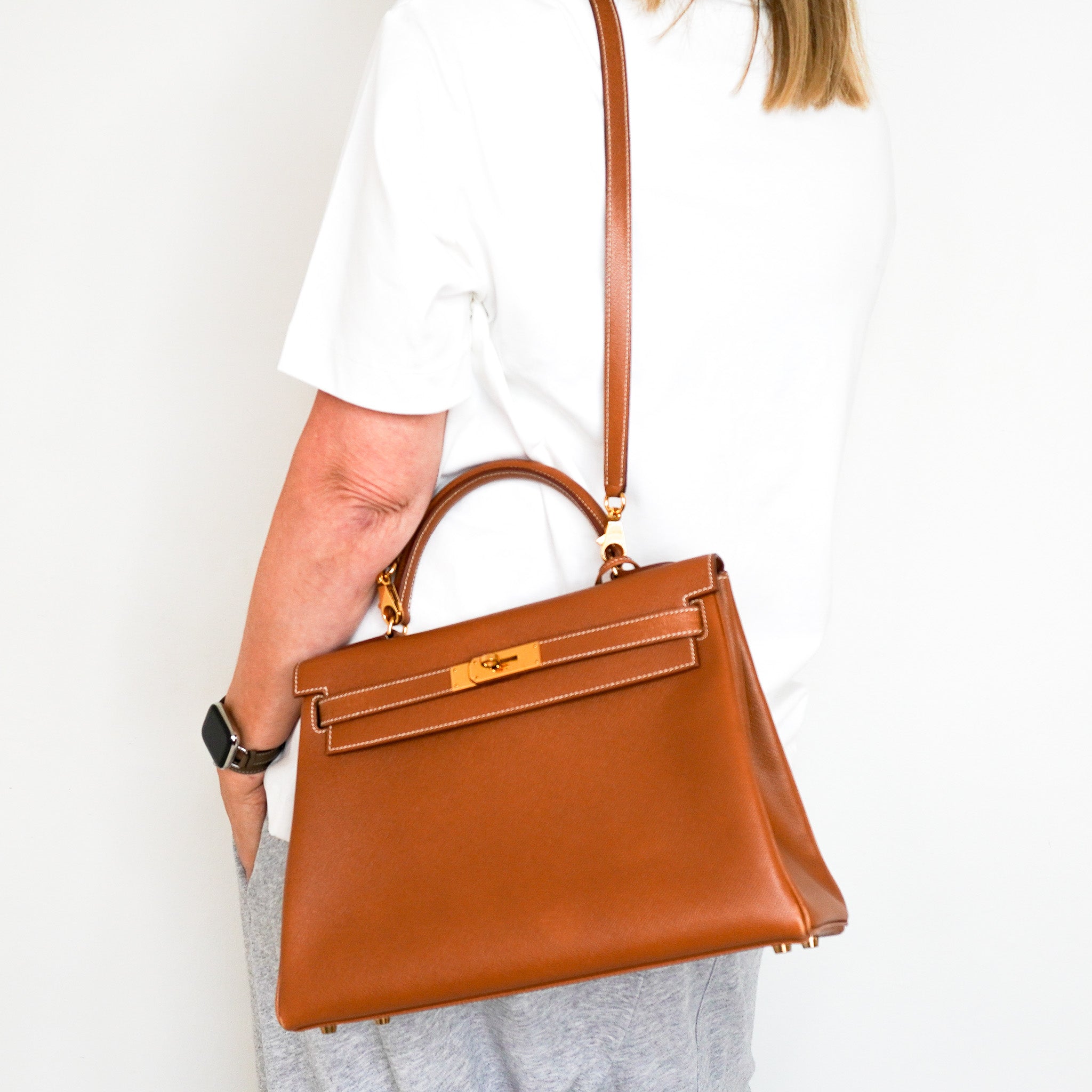 Hermès Kelly 32 Retourne Gold Courchevel | Authentic Preloved - Reloved Again