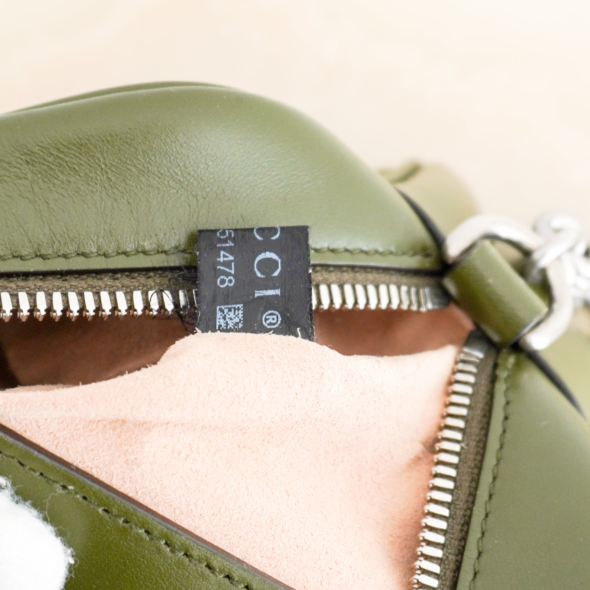 Gucci GG Marmont Small Matelassé Crossbody Bag in Olive Green (RRP £1460) | Authentic Preloved