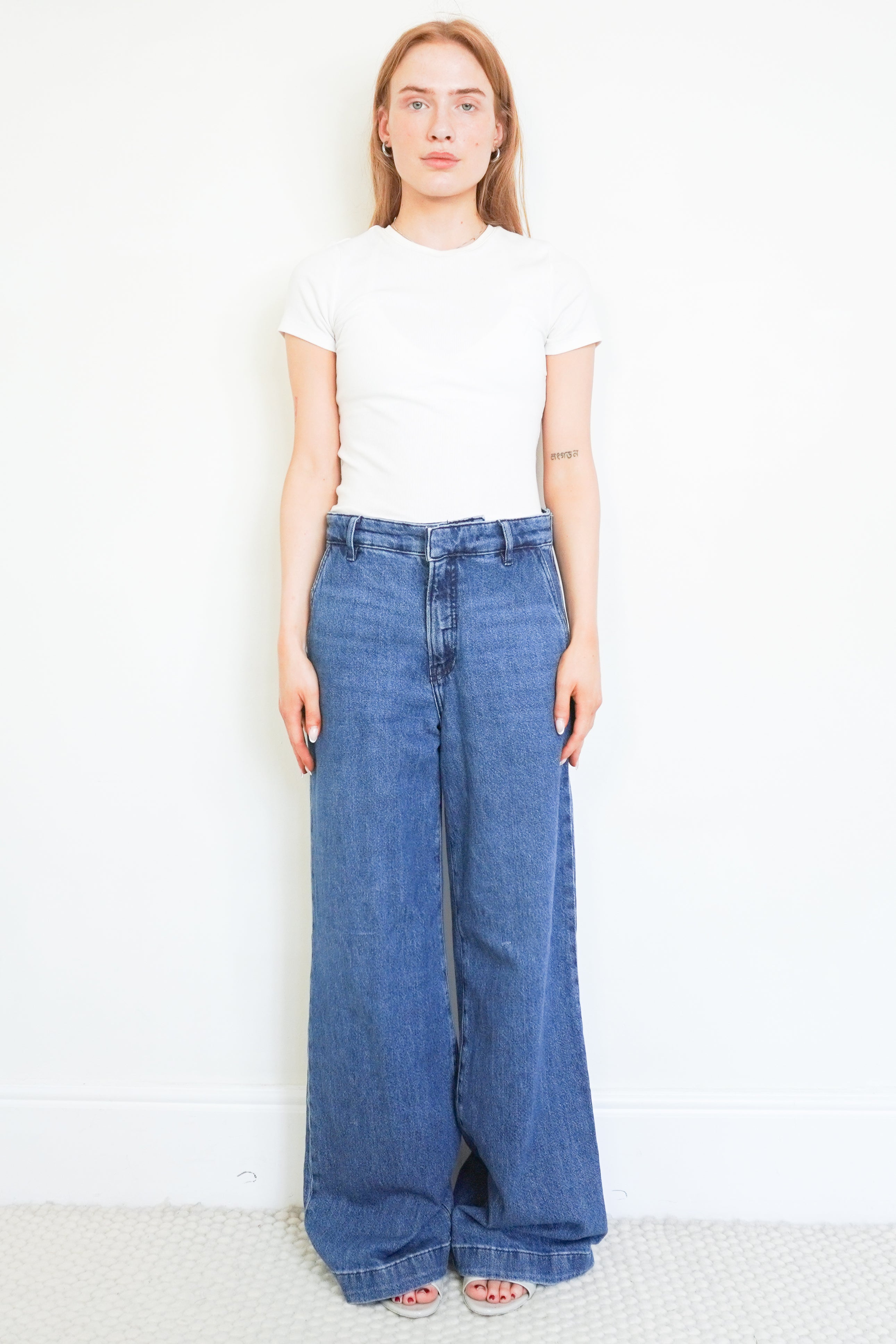 Frame Le Palazzo Wide-Leg Blue Jeans front photo chelsea london