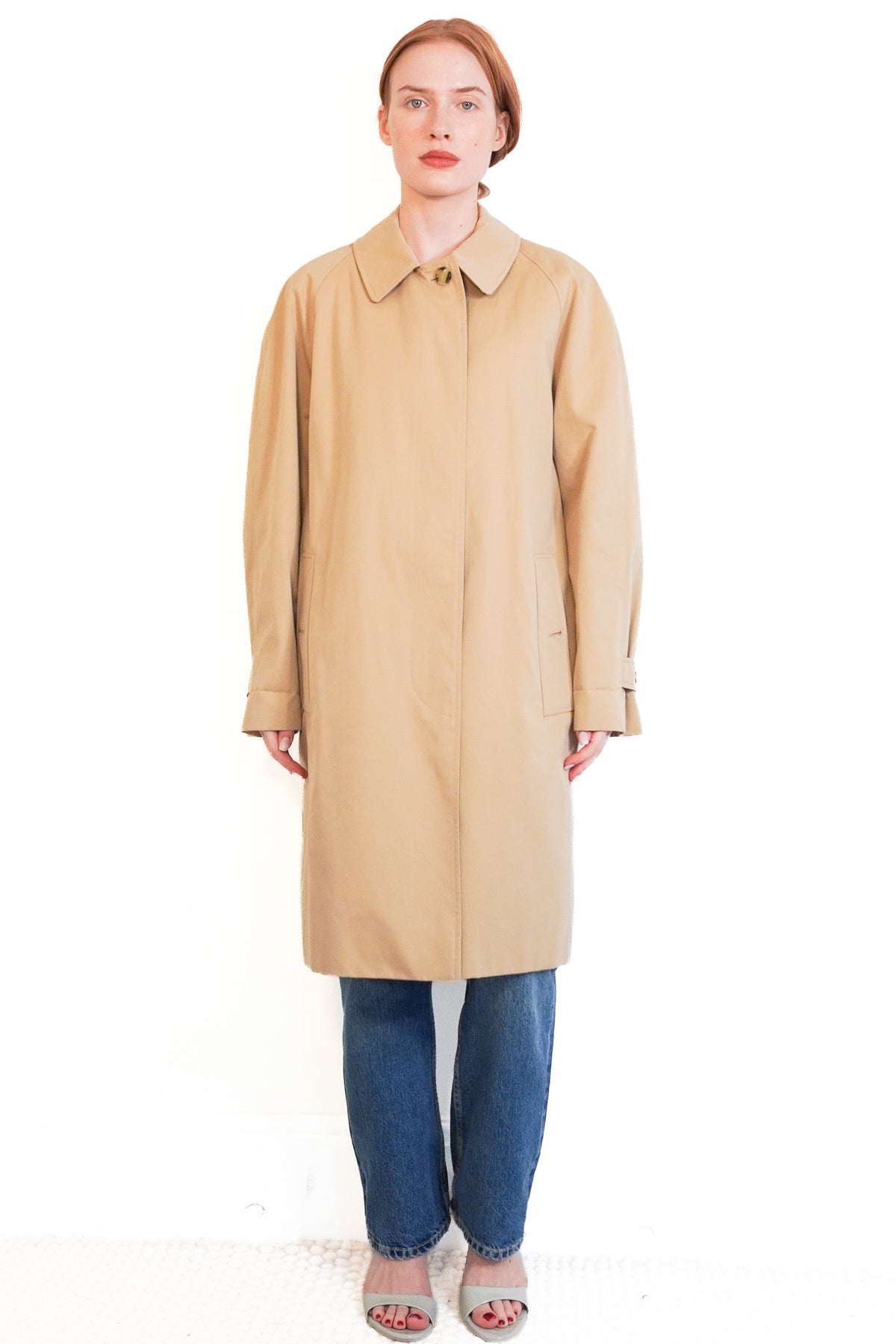 Front: Burberry The Camden Beige Cotton Trench Coat
