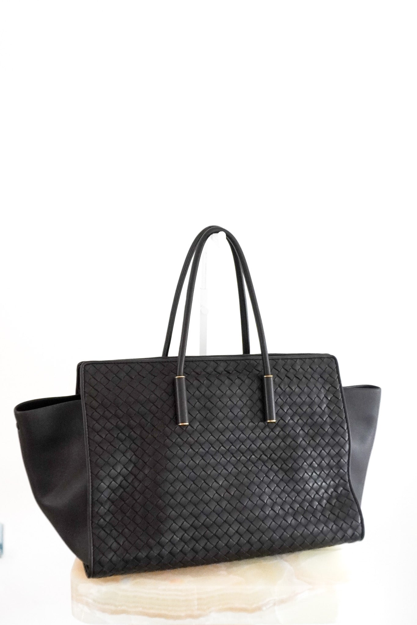 Front Image: Bottega Veneta Barbara Tote Espresso Chelsea London