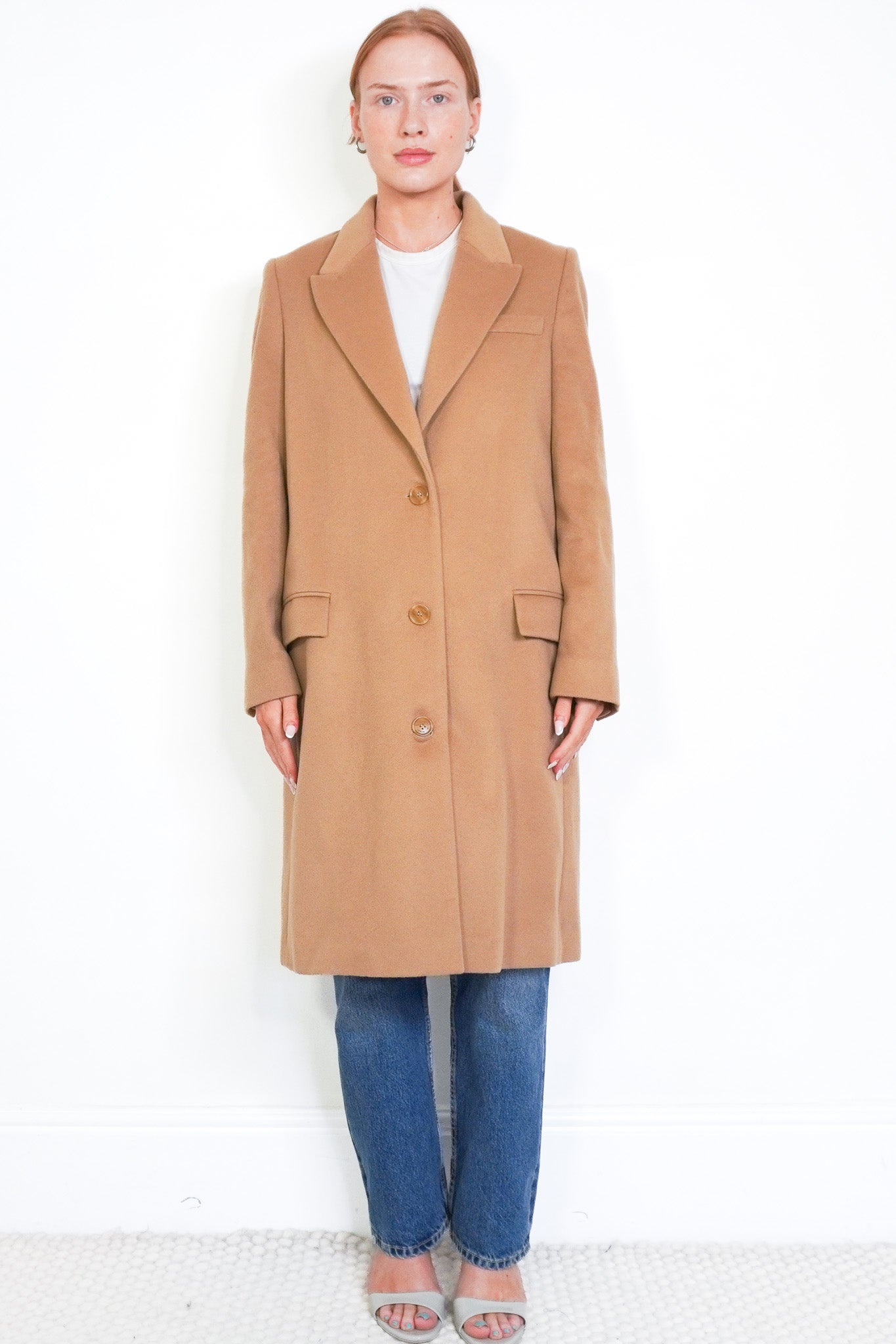 Front Image: Burberry Wool and Cashmere Coat Chelsea London