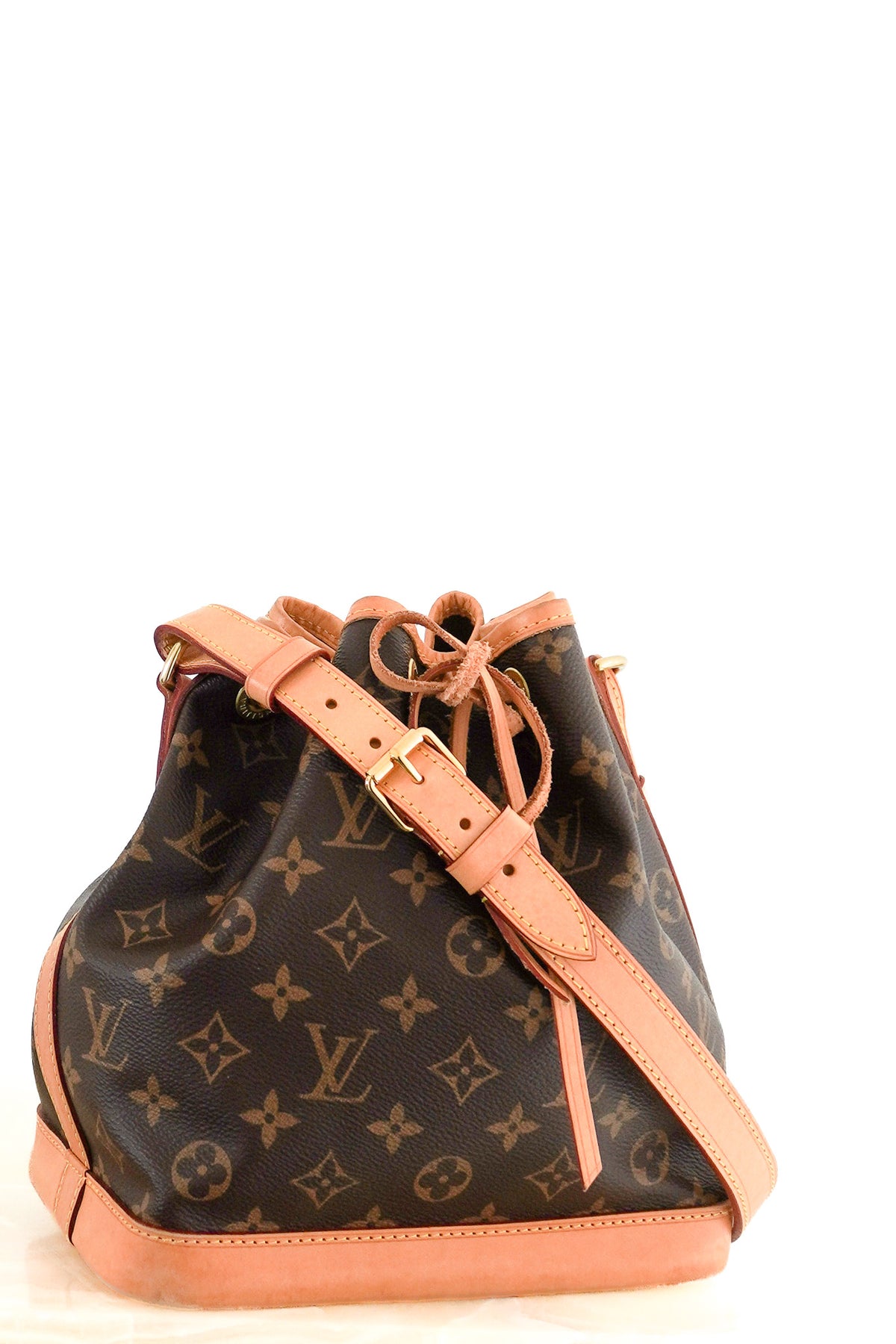 Front Image: Louis Vuitton BB NOE Bucket Bag