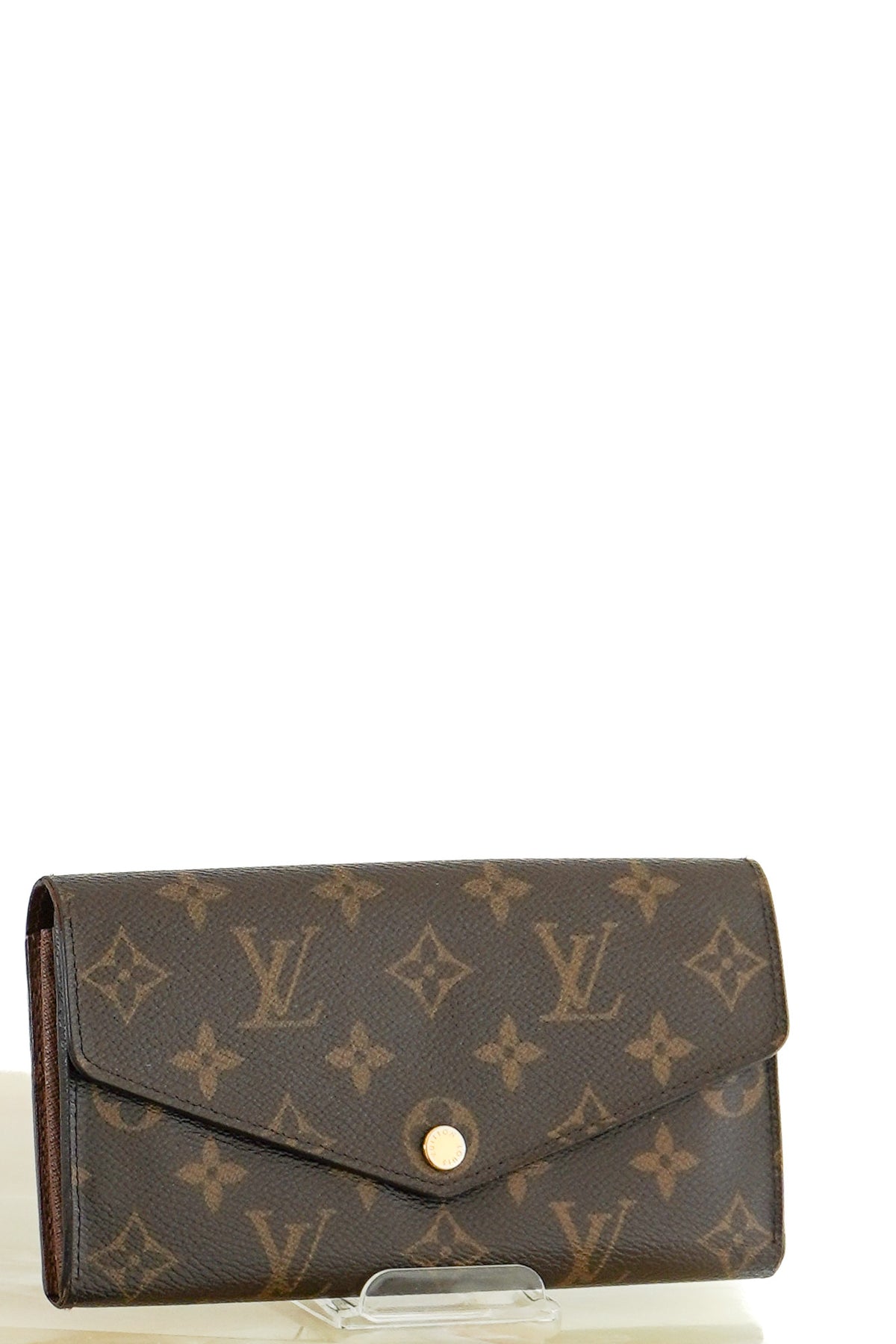 Front Image: Louis Vuitton Sarah Wallet