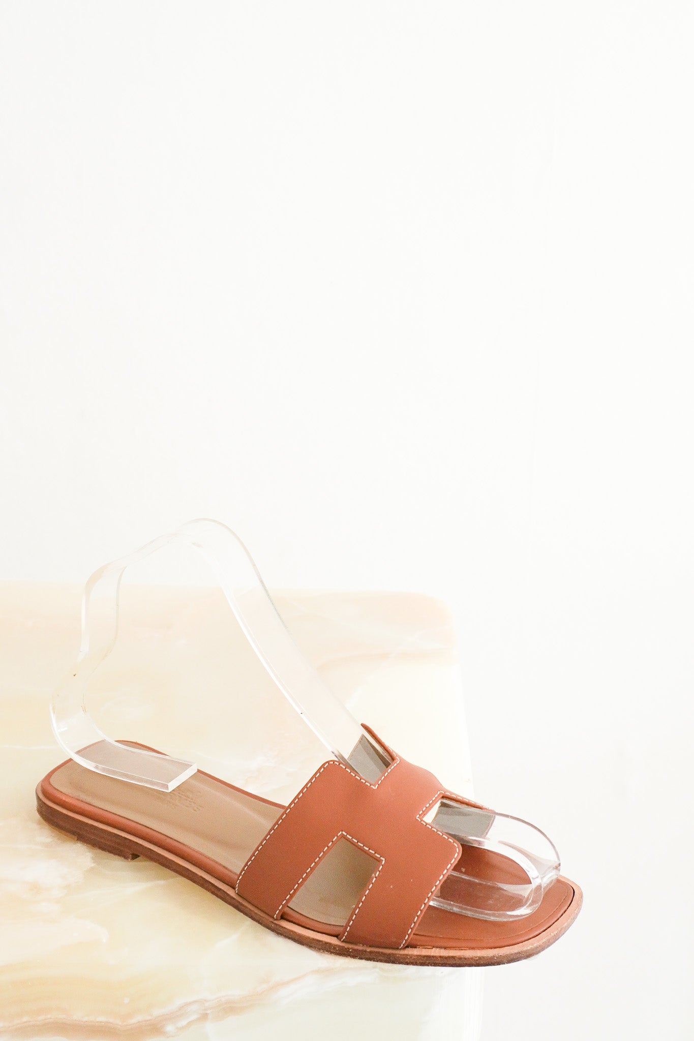 Front image of the Hermes Oran Leather Sandals Chelsea London