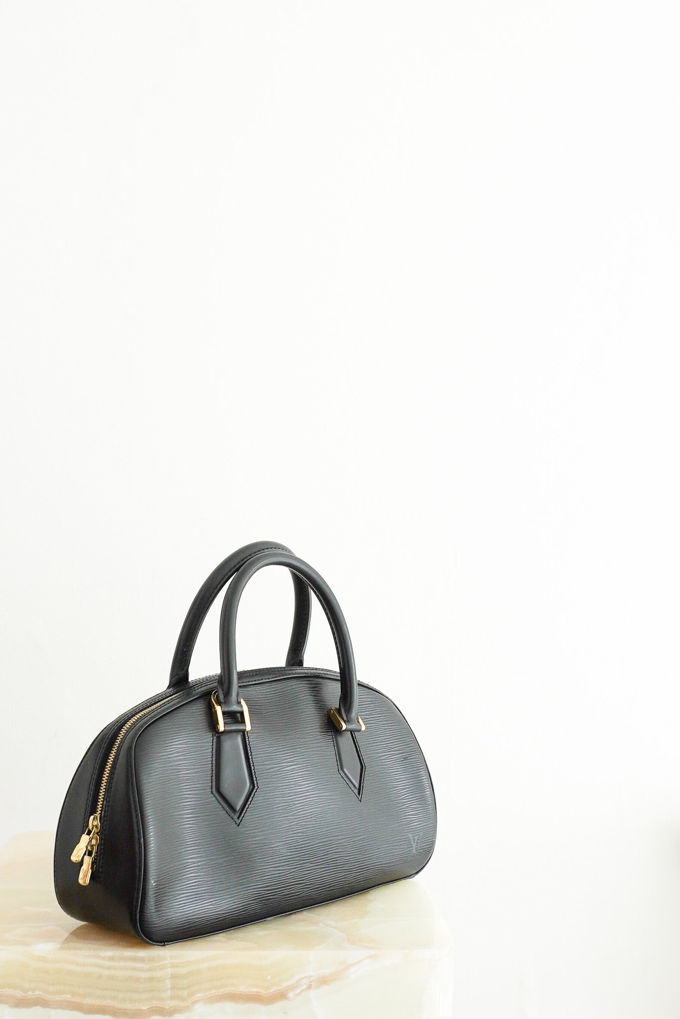 Front image of the Louis Vuitton Black Epi Jasmine Handbag Chelsea London